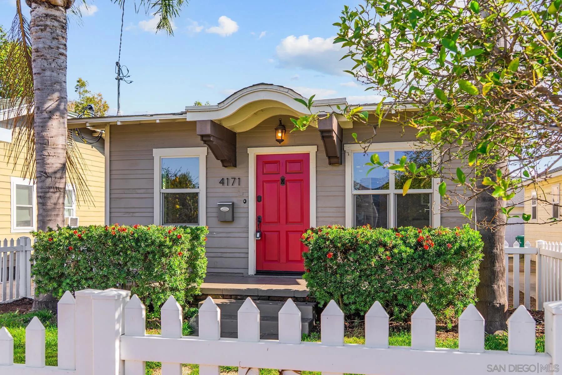 https://cdn.realtyfeed.com/cdn/127/260019113/978dcba749b93a3f1e896d154db036b2.webp