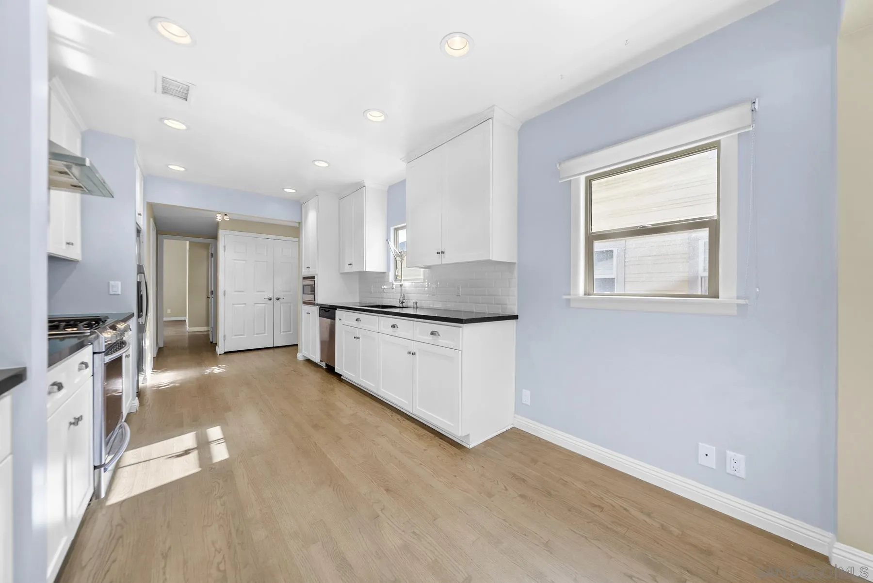 https://cdn.realtyfeed.com/cdn/127/260019113/a5aa20edc3142f3b78b3399a4e68f48c.webp