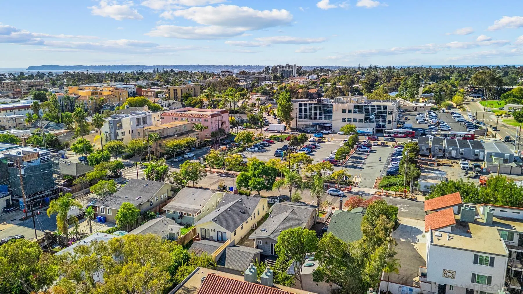 https://cdn.realtyfeed.com/cdn/127/260019113/bf82faf7161cc8567aebb25092c681d8.webp