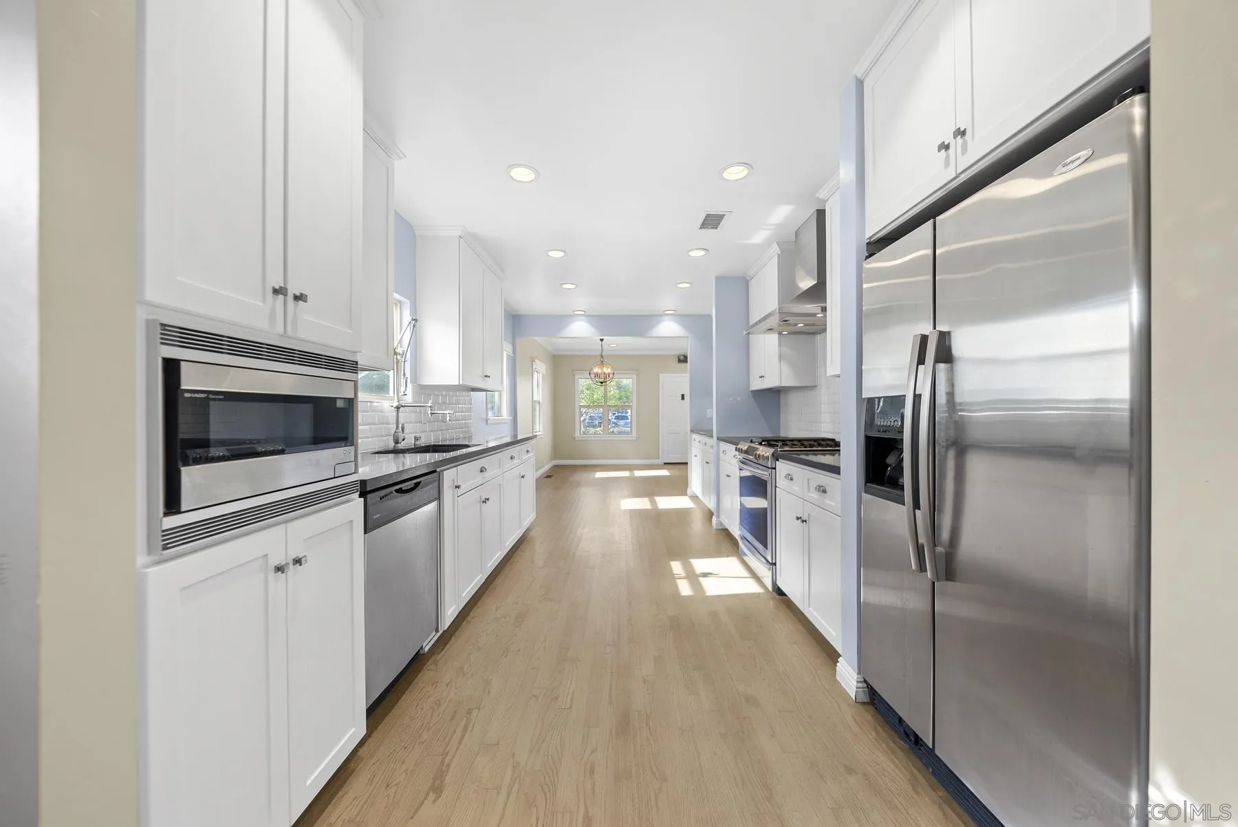 https://cdn.realtyfeed.com/cdn/127/260019113/d1596955d331afec8726d13c87ee9900.webp