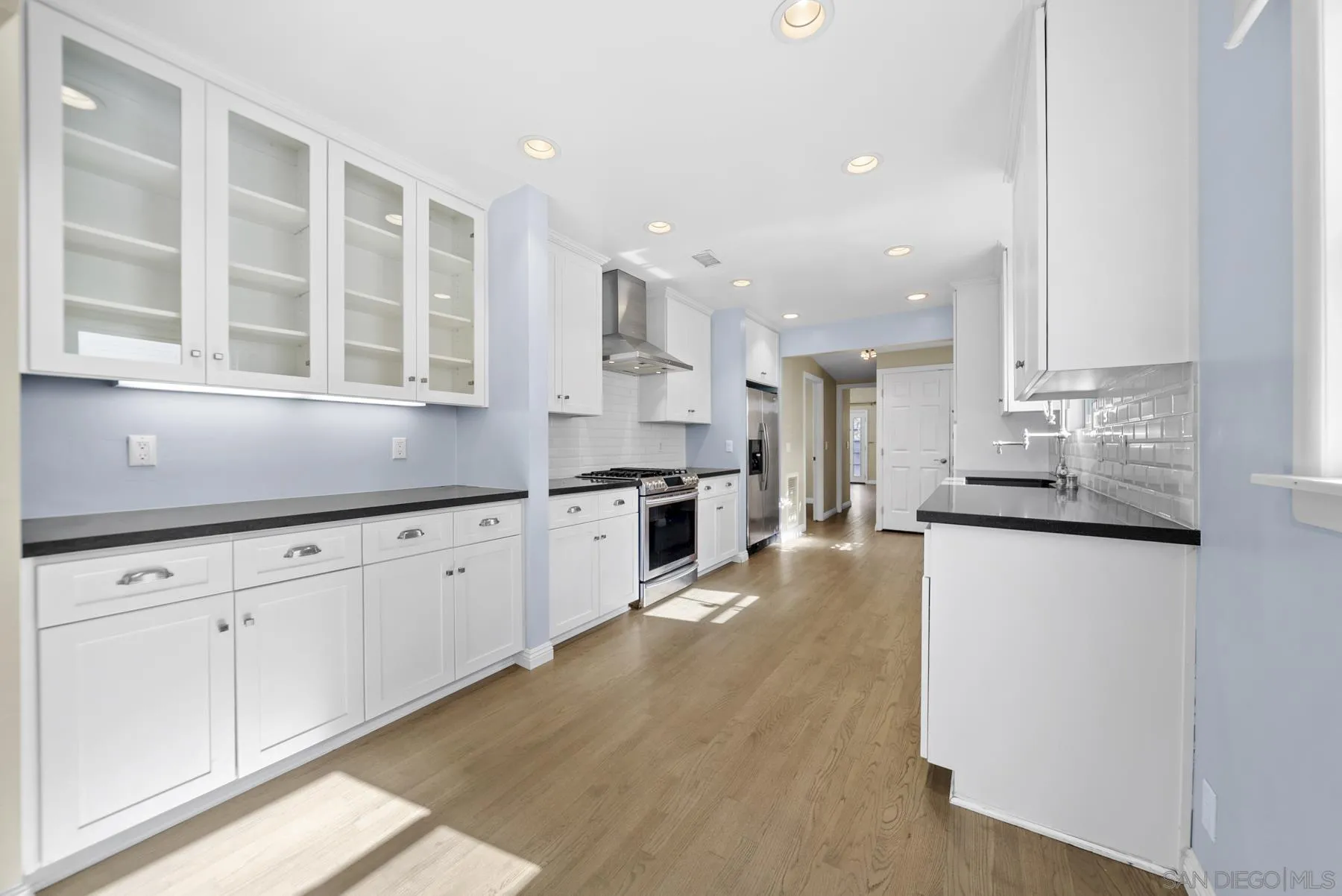 https://cdn.realtyfeed.com/cdn/127/260019113/d47efb5affa70758058bfd8f5a6f3f54.webp