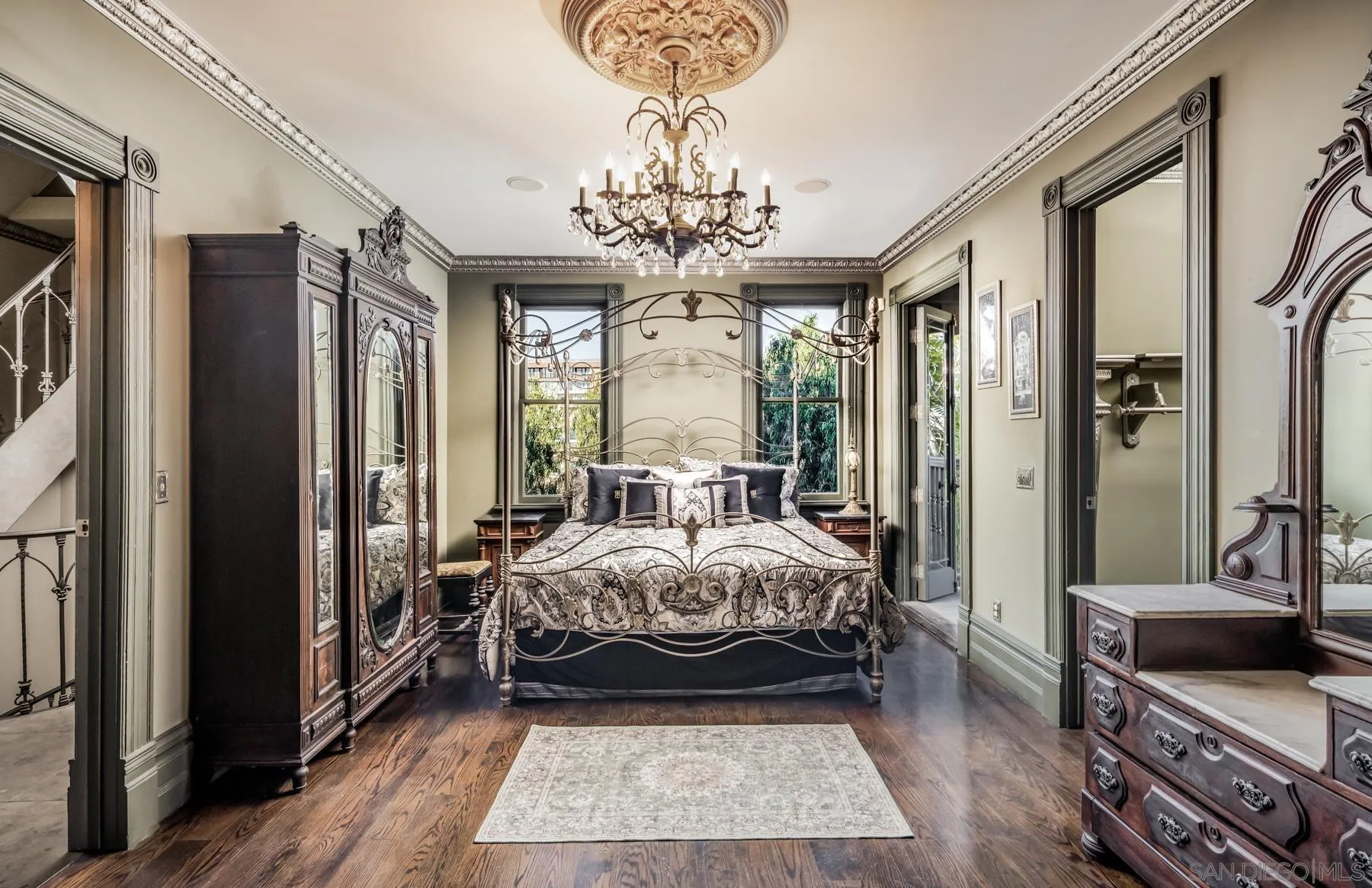 https://cdn.realtyfeed.com/cdn/127/260019114/13e9b6414549524c4d07d28911b6d1d1.webp