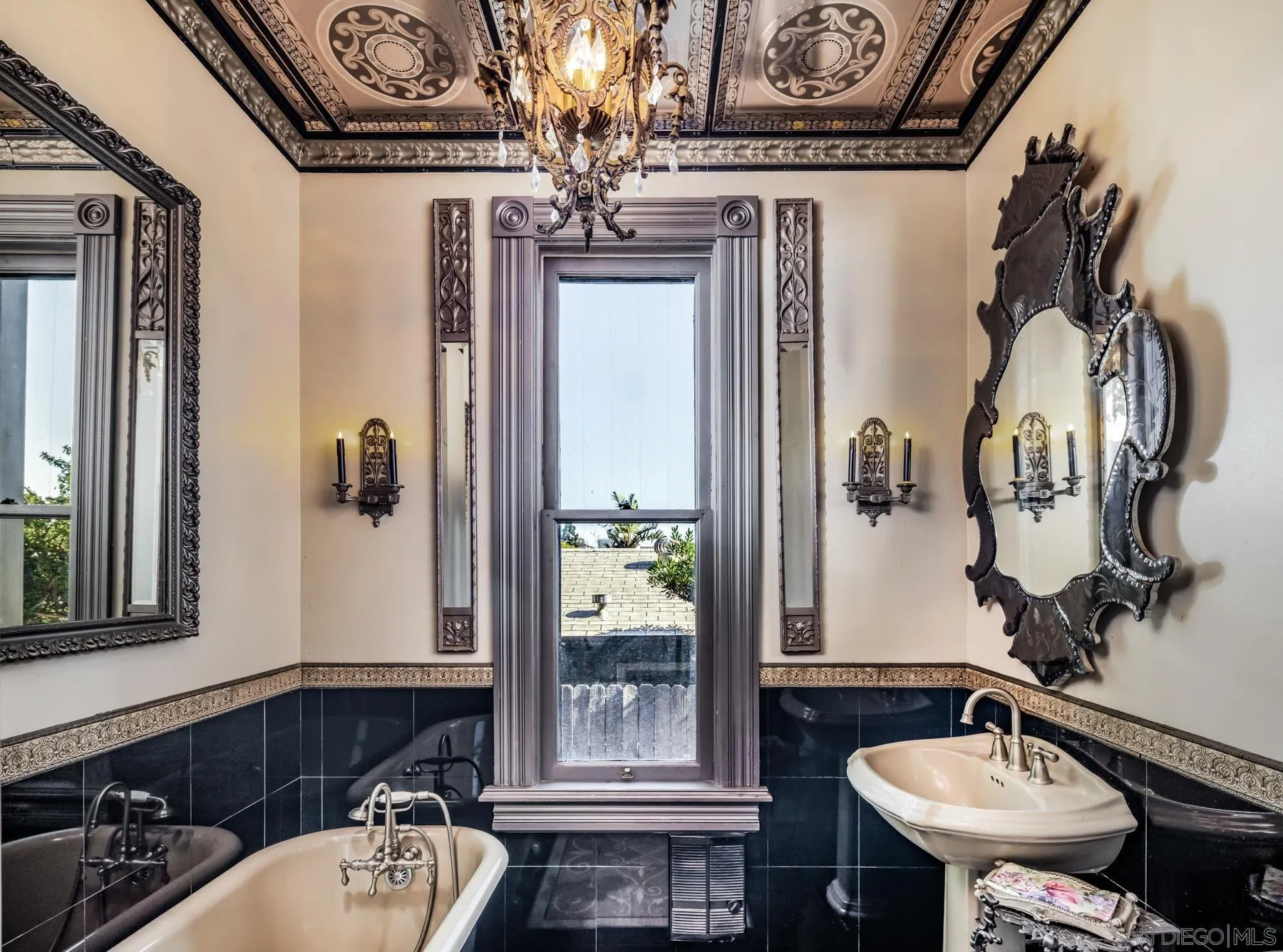 https://cdn.realtyfeed.com/cdn/127/260019114/210fe4cbc42a088f7682b29b2d3359fa.webp