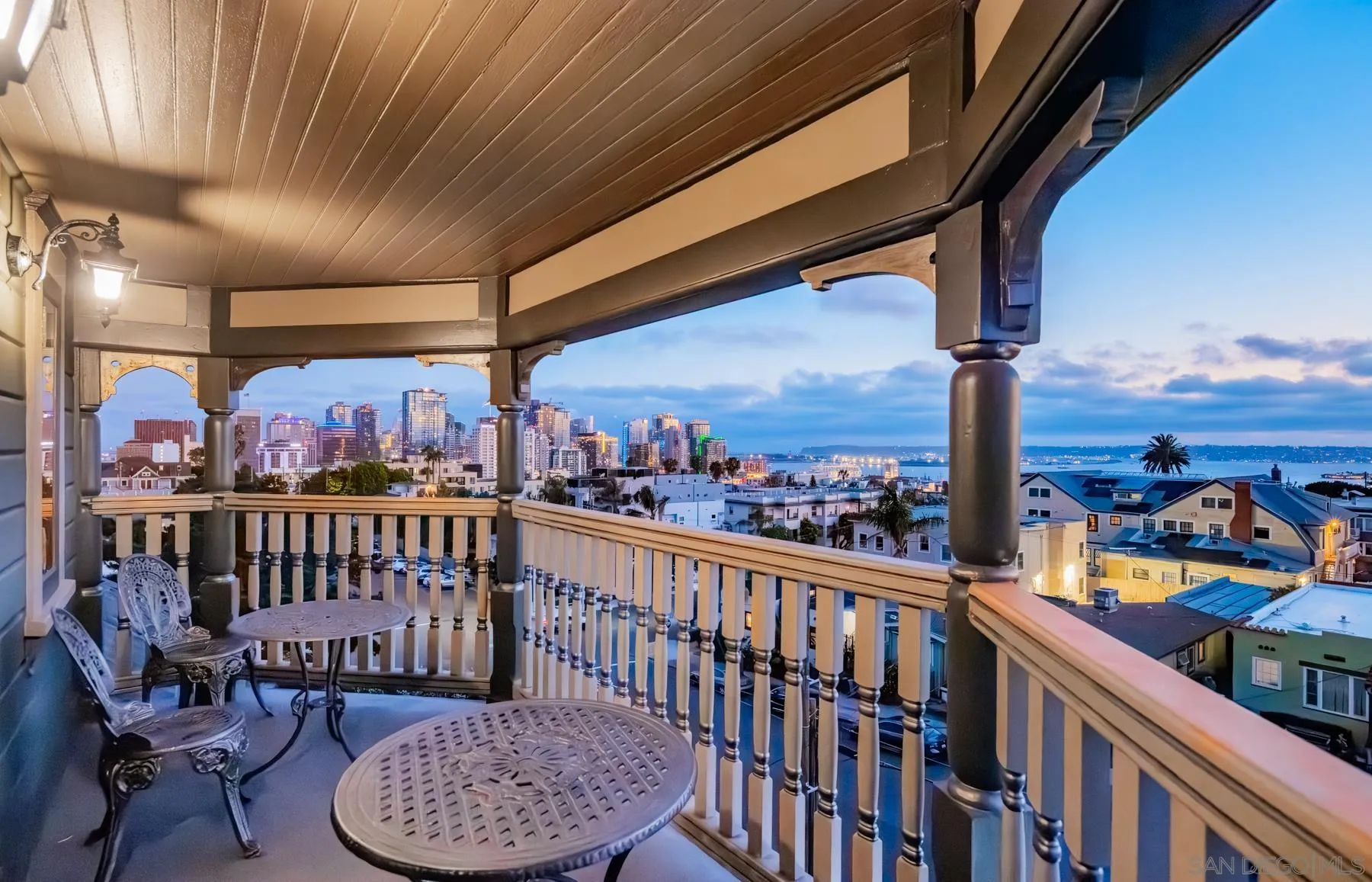 https://cdn.realtyfeed.com/cdn/127/260019114/8f63b57fa6d6972cbf2b250cc648e621.webp