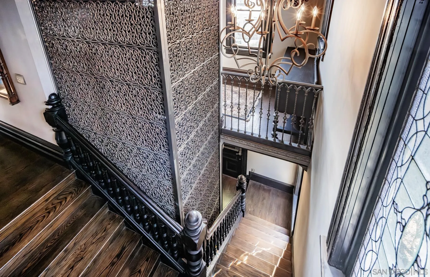https://cdn.realtyfeed.com/cdn/127/260019114/c31b154dfb676081845cad0851877f97.webp