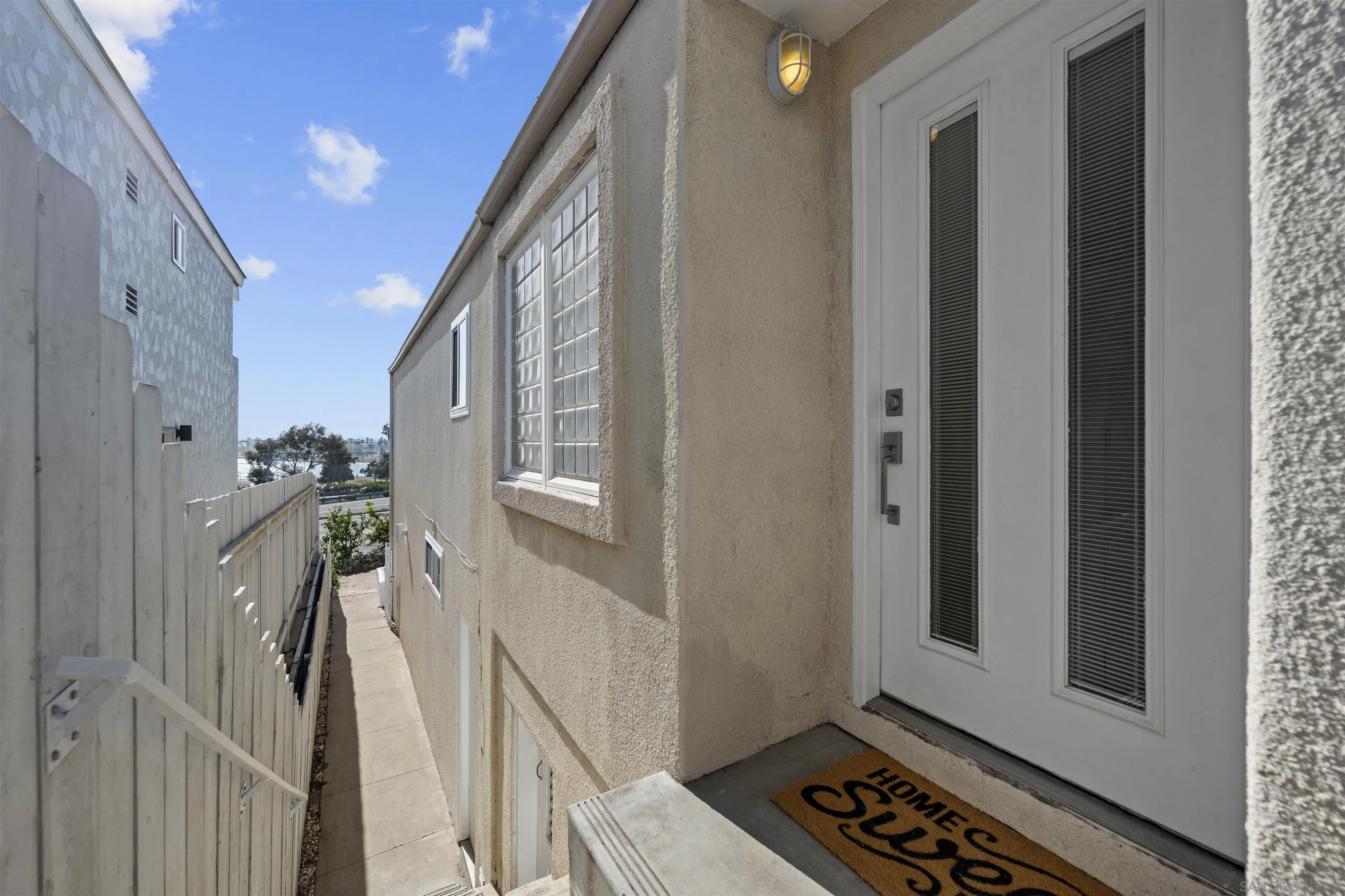 https://cdn.realtyfeed.com/cdn/127/260019116/1ffcfa344eb9498c3402759deb34fa73.webp