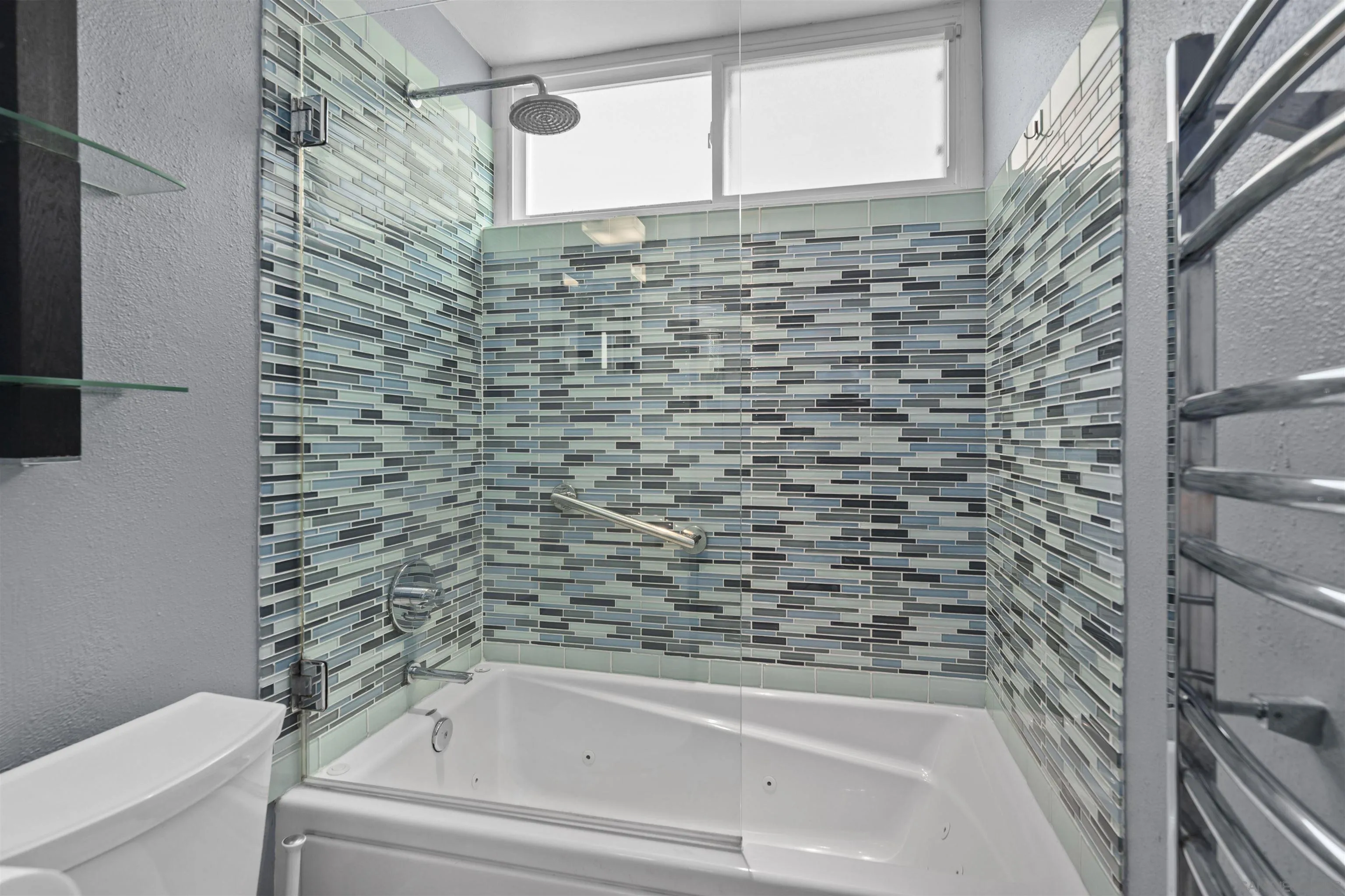 https://cdn.realtyfeed.com/cdn/127/260019116/75861bbfe5a4b9776362b369dadb3a93.webp