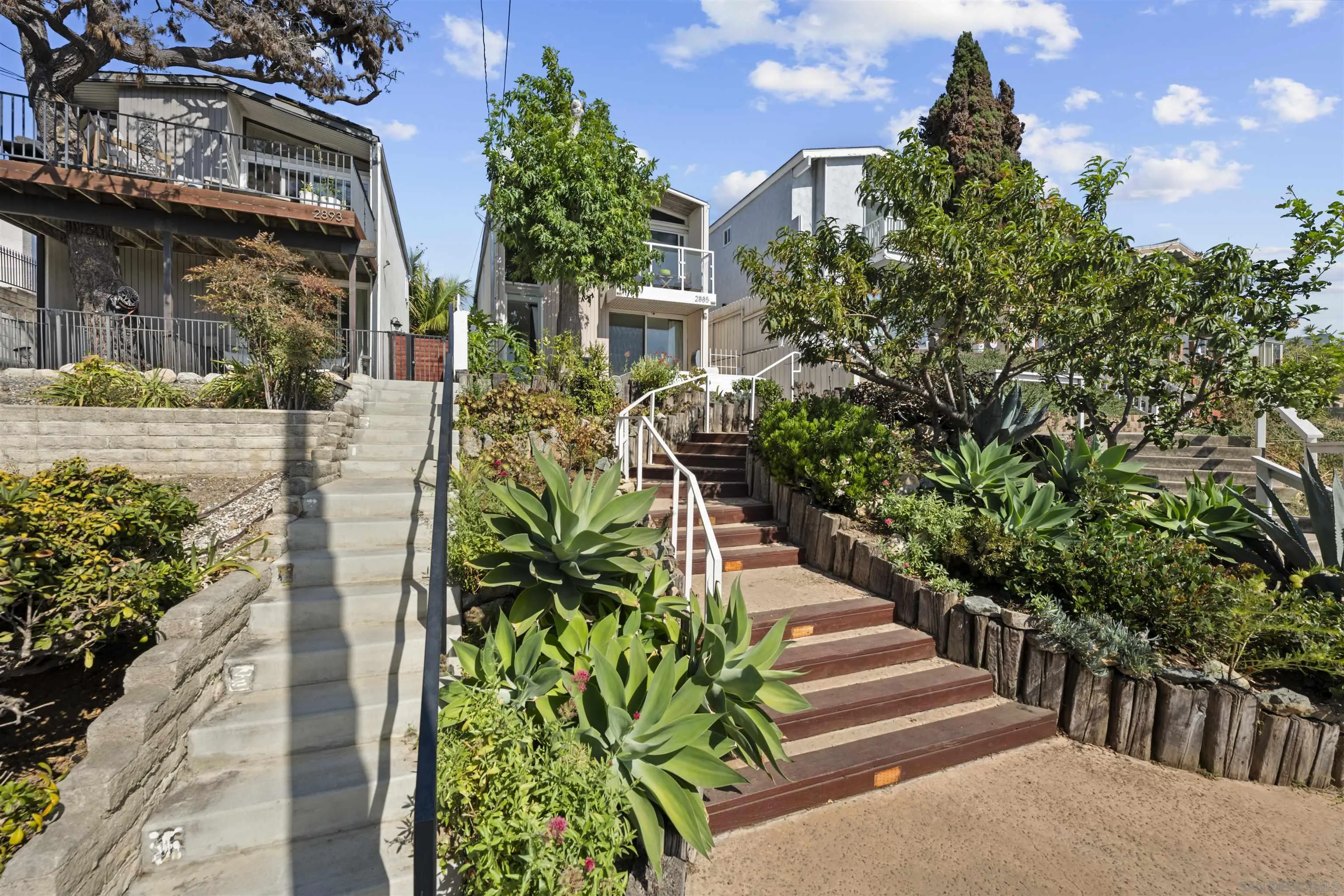 https://cdn.realtyfeed.com/cdn/127/260019116/8c6ea7196fc694f199f9bb50c990830b.webp