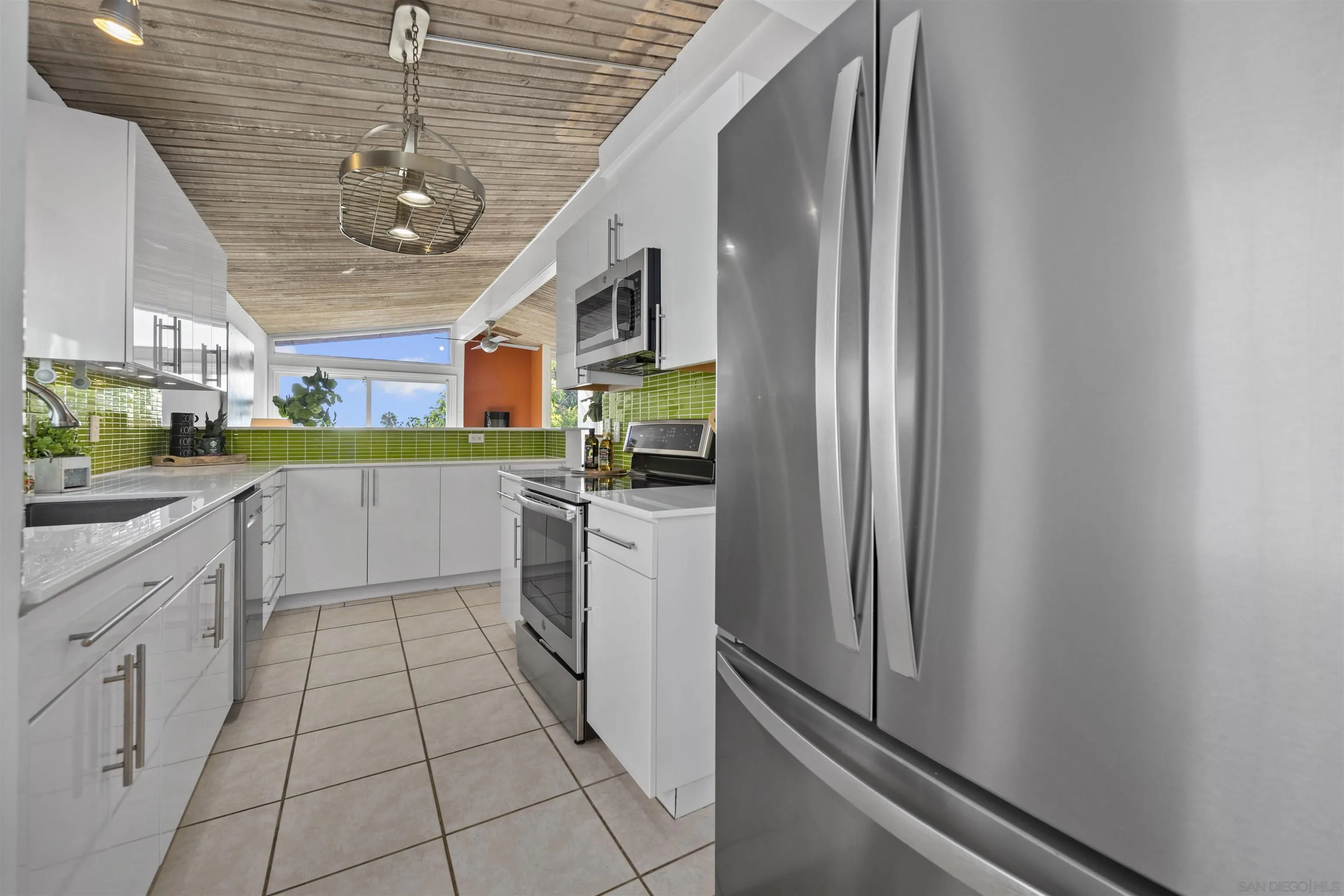 https://cdn.realtyfeed.com/cdn/127/260019116/aaf69c26dba46e0ec2d99f80afd3d2bb.webp