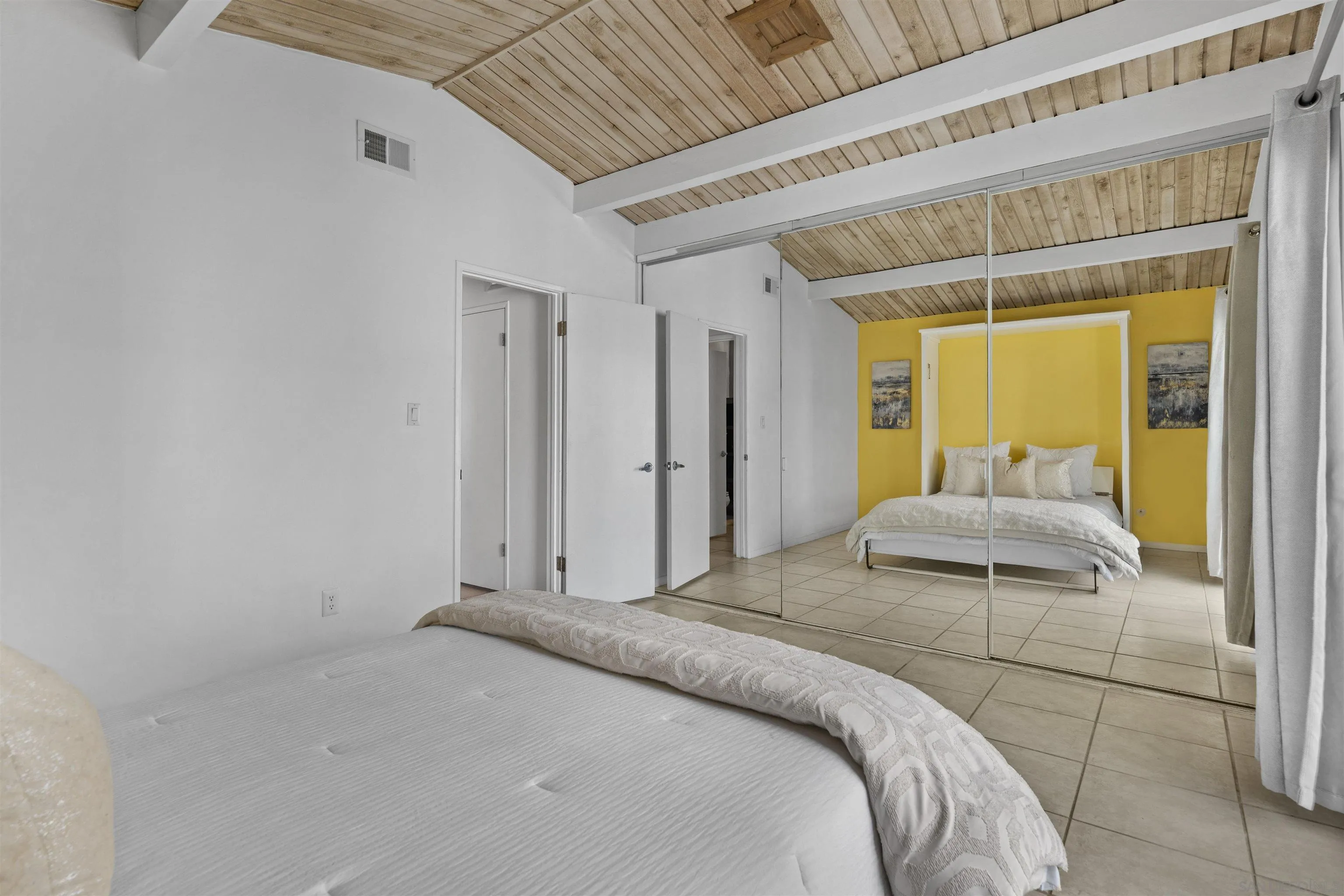 https://cdn.realtyfeed.com/cdn/127/260019116/be1fb297313b5dee1ec986f04c074b37.webp