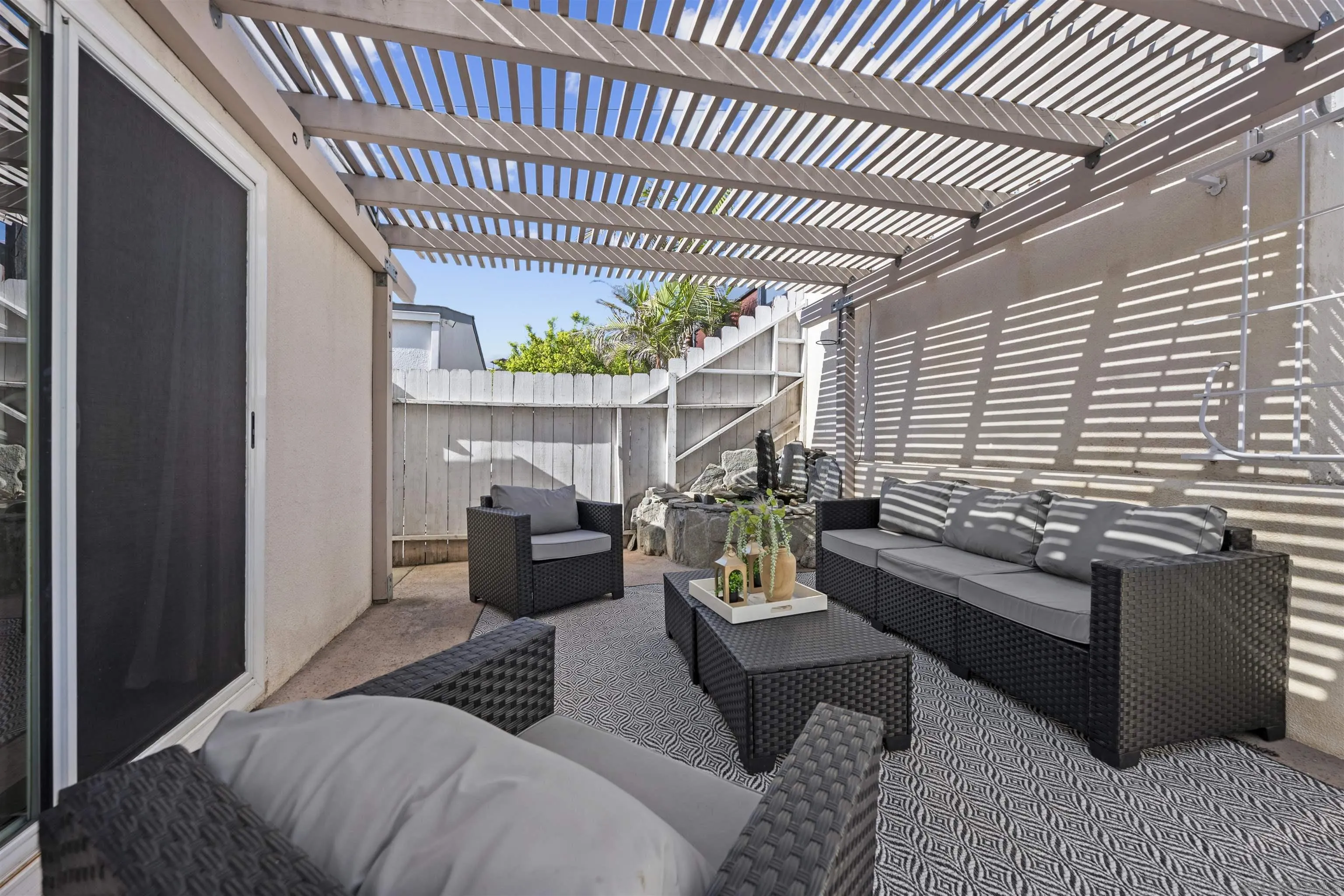 https://cdn.realtyfeed.com/cdn/127/260019116/c1c5cea25ca7729c60ba916de5d6f32b.webp
