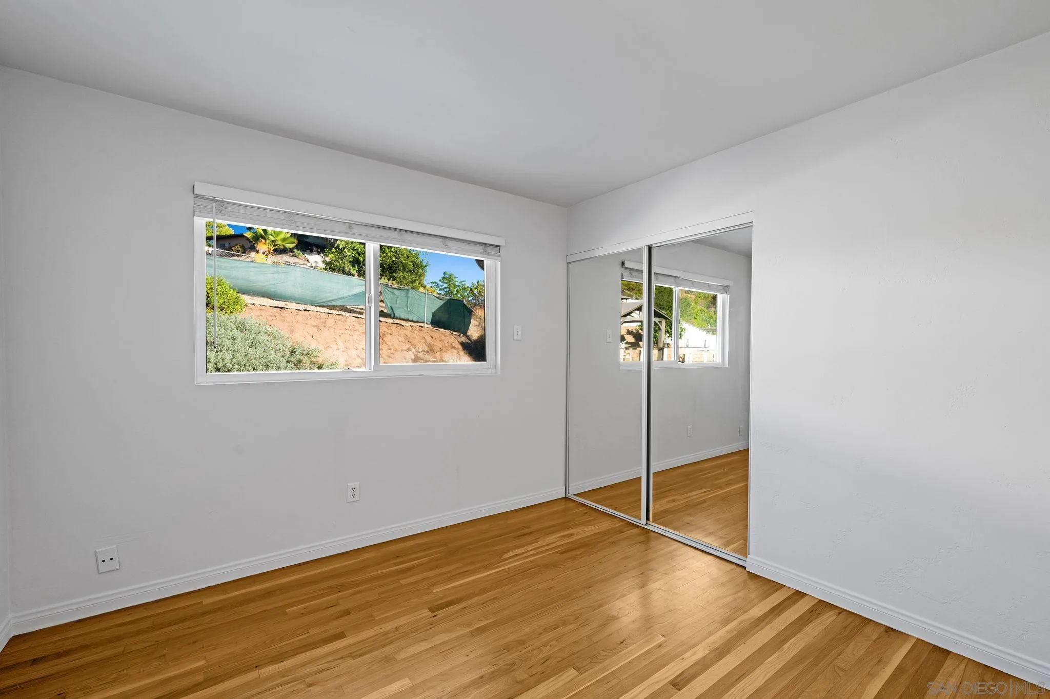 https://cdn.realtyfeed.com/cdn/127/260019121/0d46256a353efef08e1a827f4841bdf0.webp