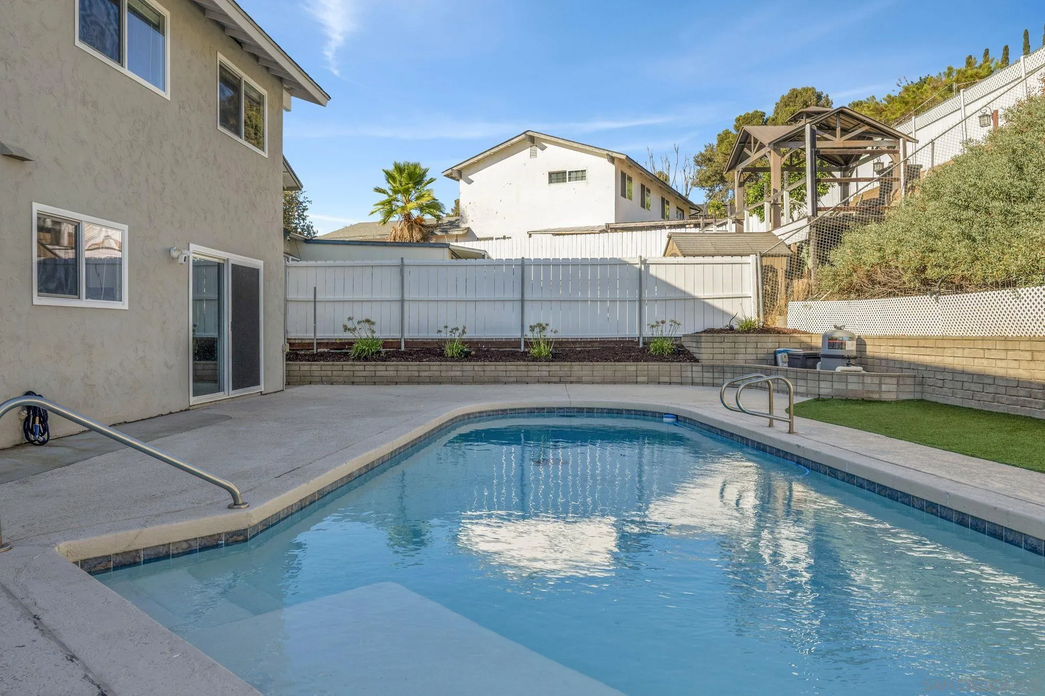 https://cdn.realtyfeed.com/cdn/127/260019121/132221d0e884effcb4e0225e7ee5ea62.webp