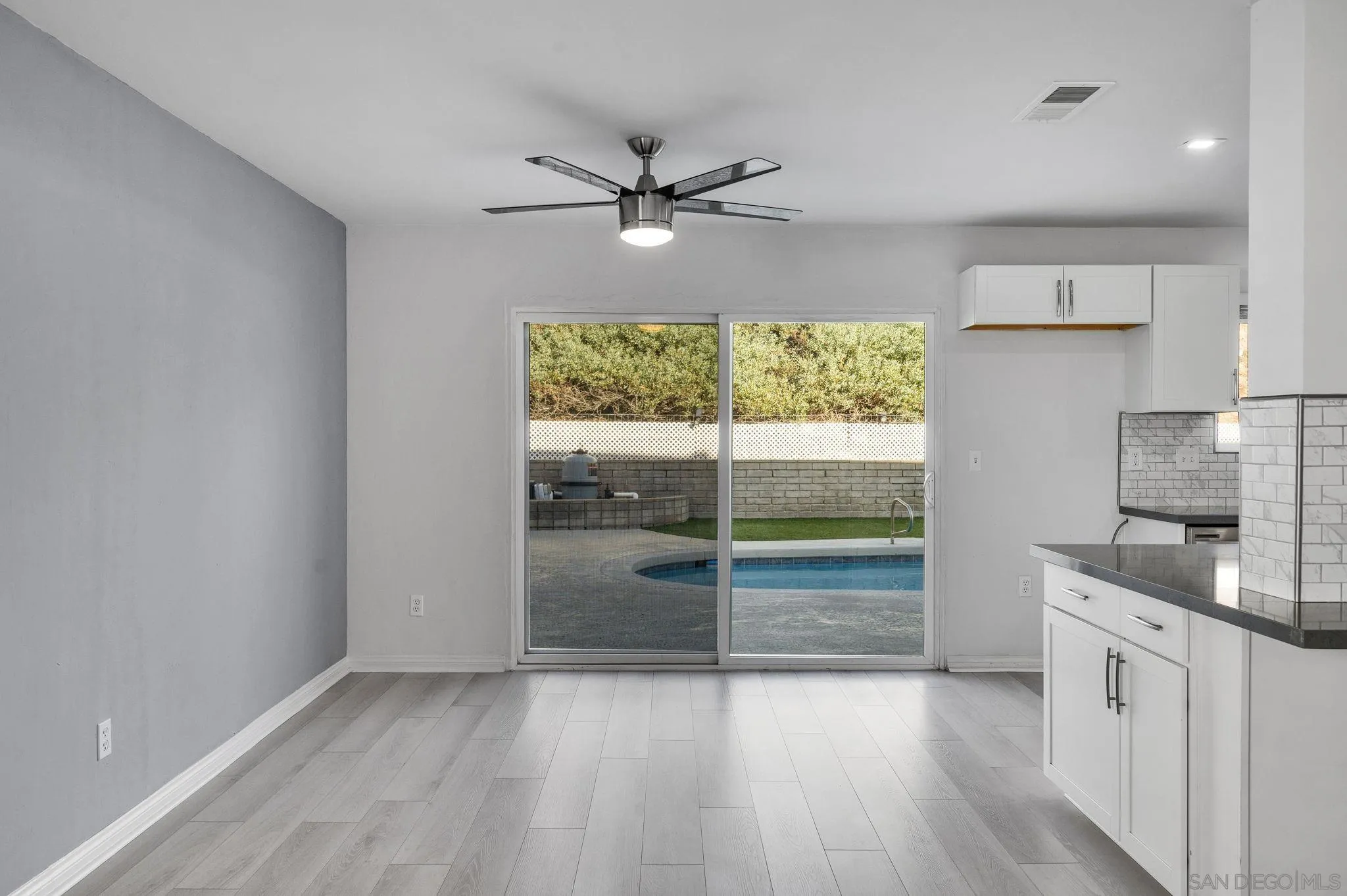 https://cdn.realtyfeed.com/cdn/127/260019121/2b3f000ddd88fa8bff02f114723713f1.webp