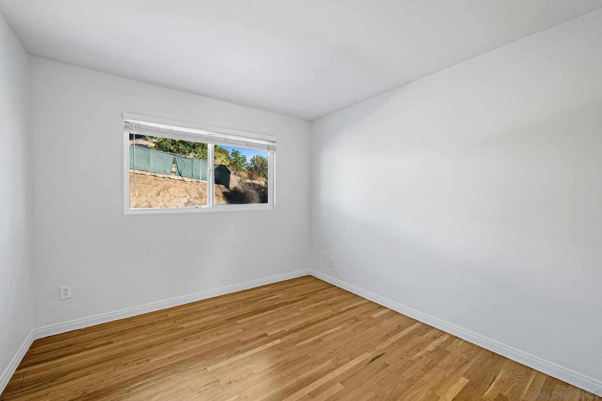 https://cdn.realtyfeed.com/cdn/127/260019121/625ff48ff745a99a71c7b18faa98ac50.webp
