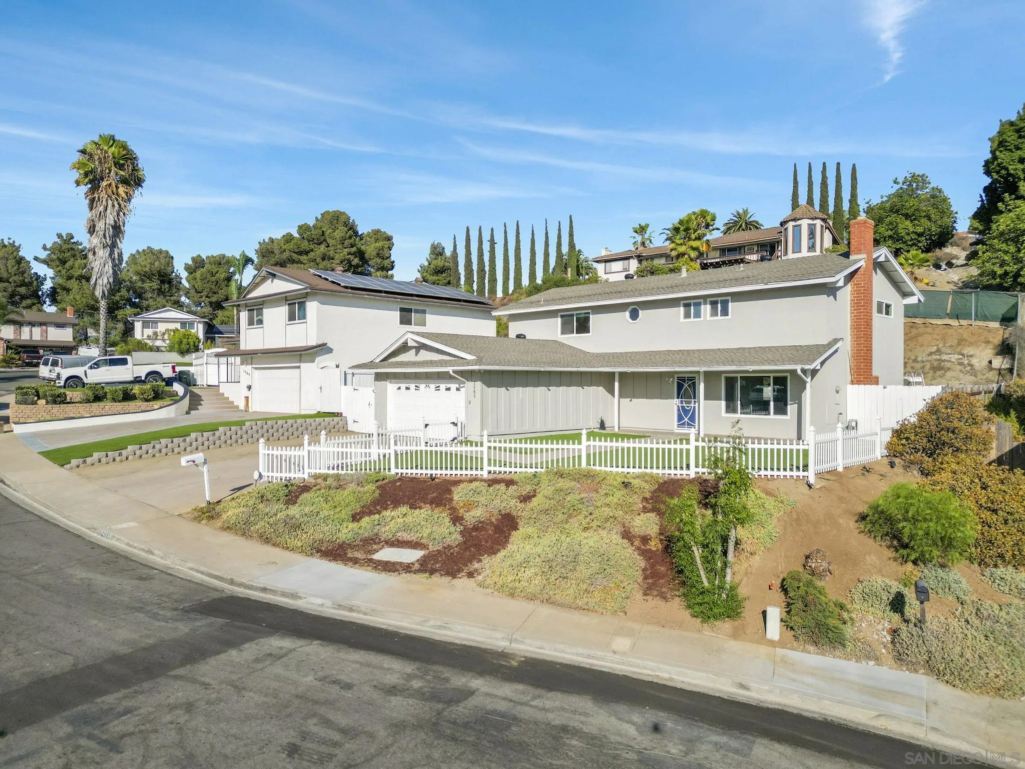 https://cdn.realtyfeed.com/cdn/127/260019121/779316751ec72fc6d5e0936f90451e79.webp