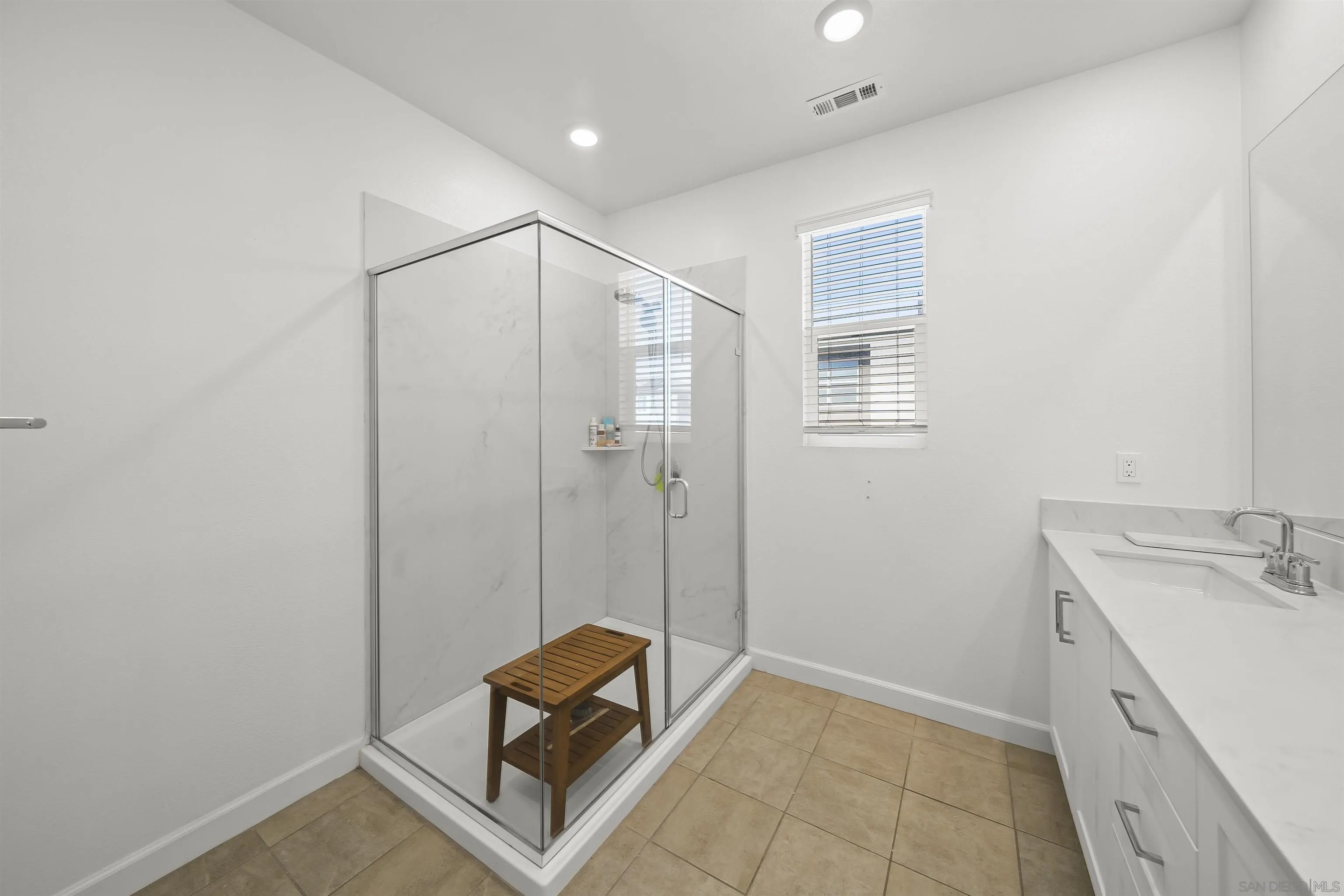 Photo #17: 260019124 Listing: Photo #17