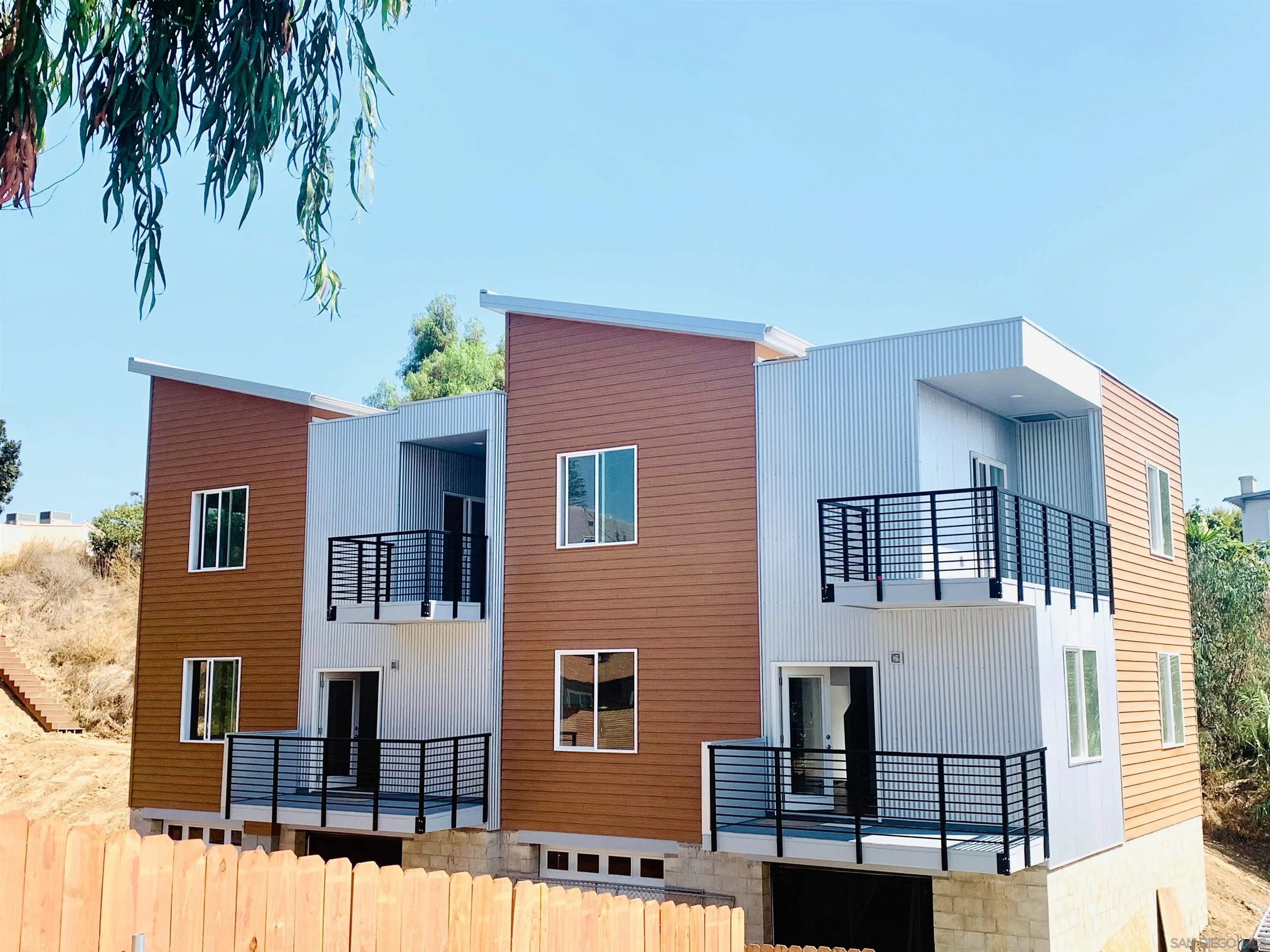Photo #1: 260019126 Listing: Photo #1