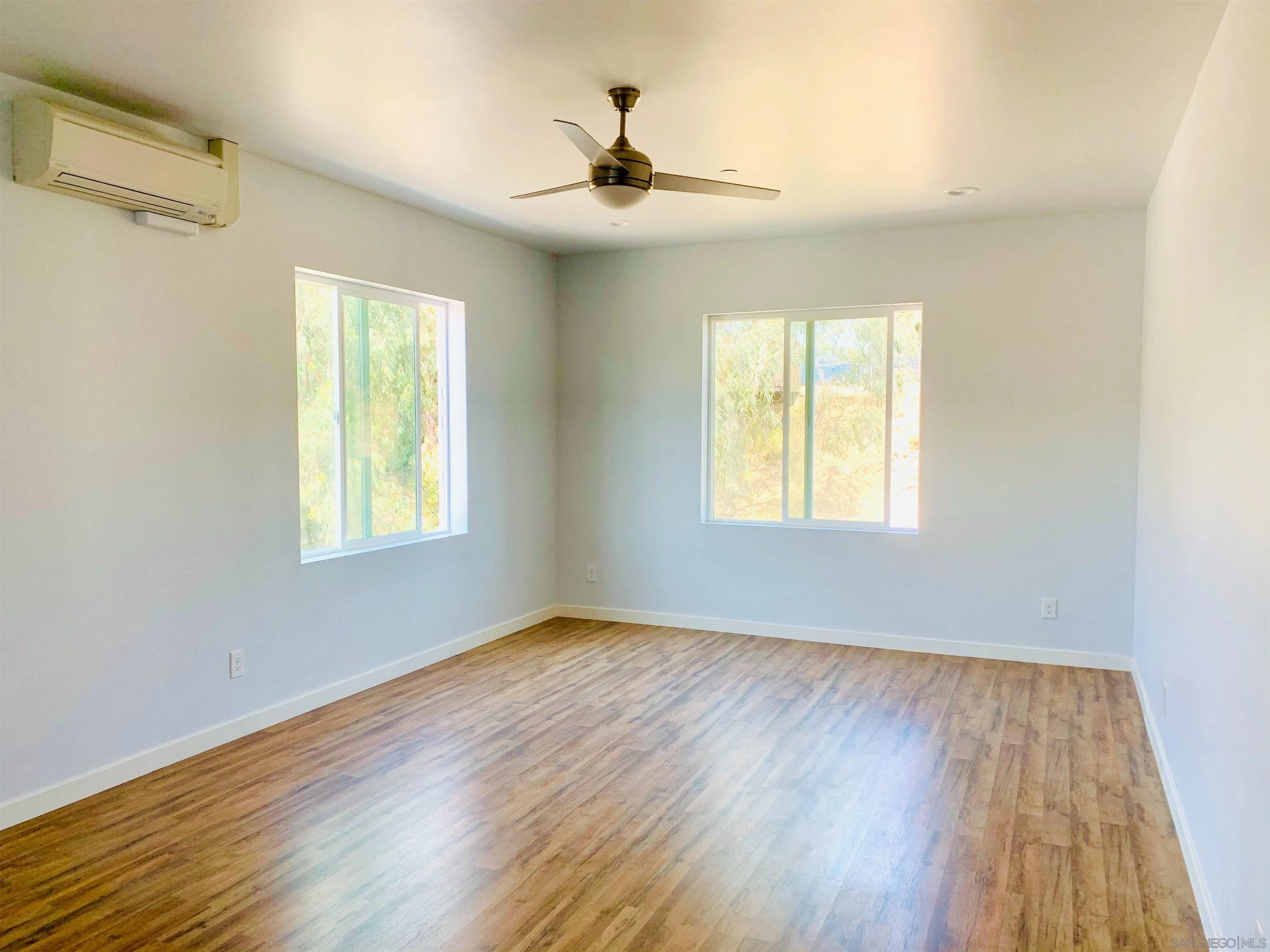 Photo #3: 260019126 Listing: Photo #3