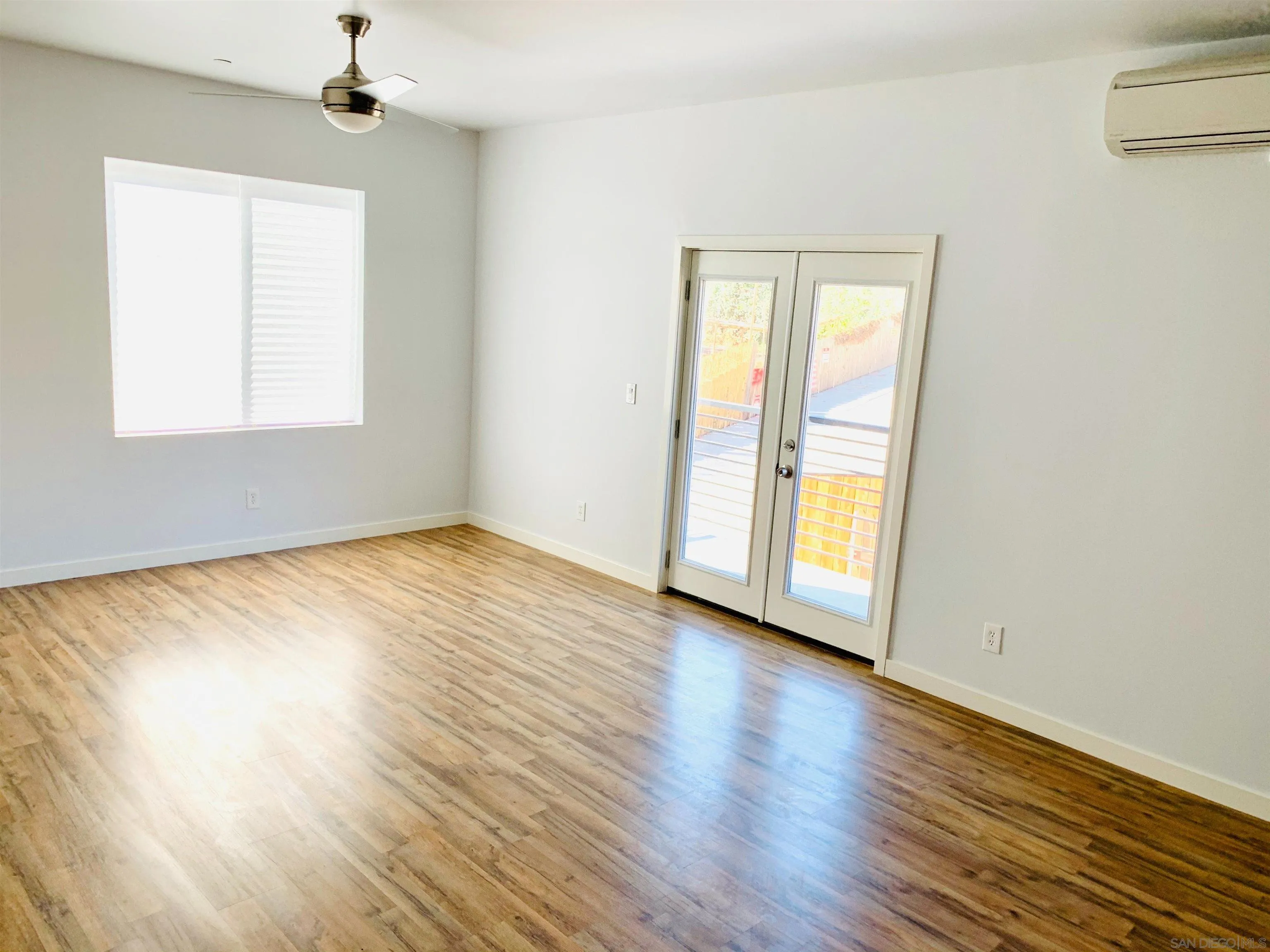 Photo #4: 260019126 Listing: Photo #4