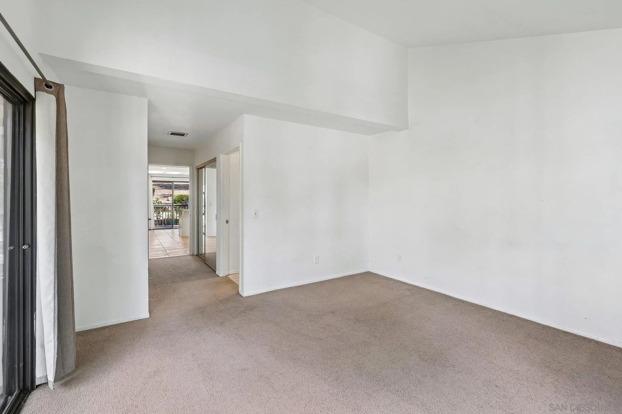 Photo #13: 260019128 Listing: Photo #13