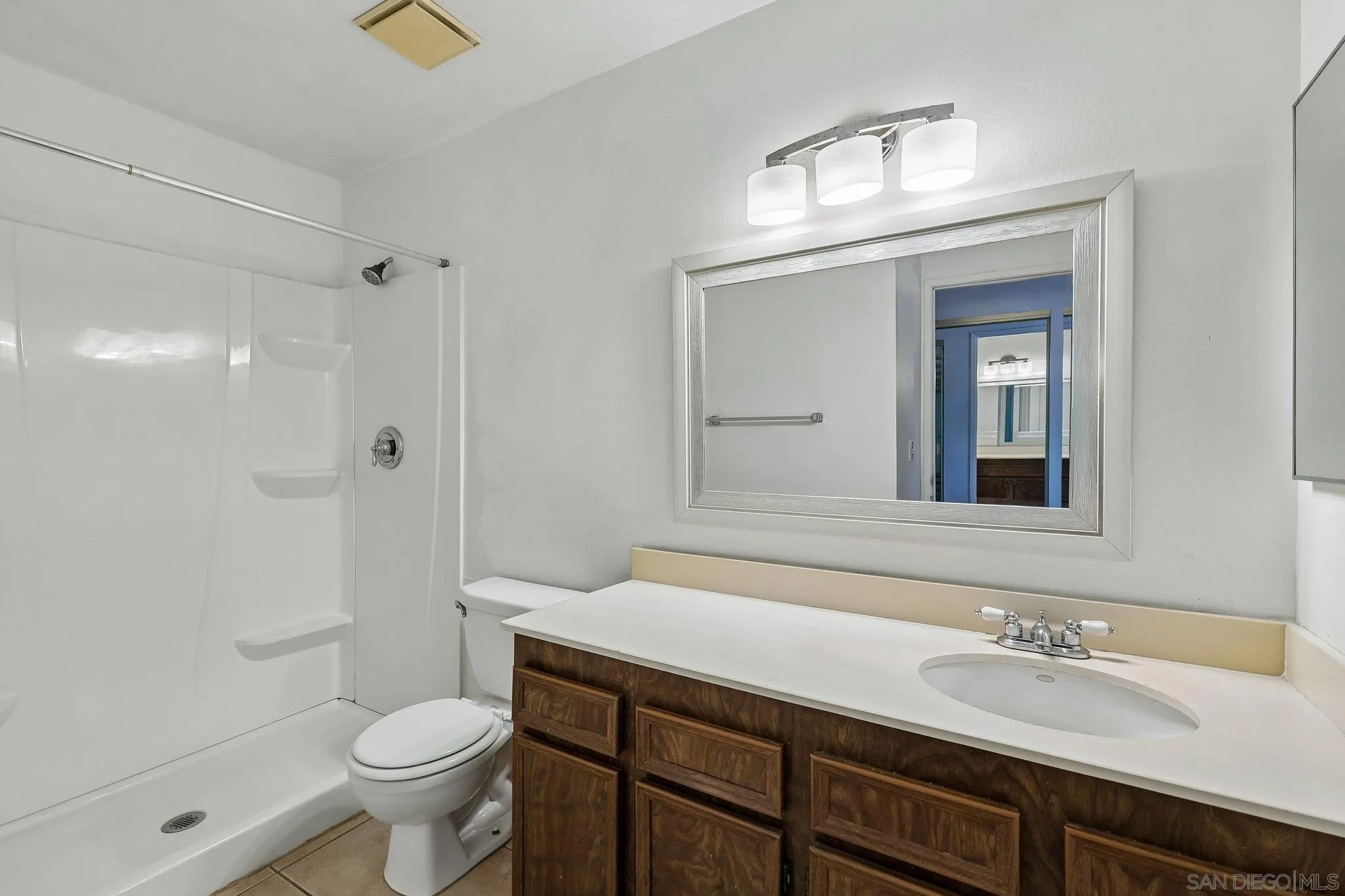 Photo #11: 260019128 Listing: Photo #11