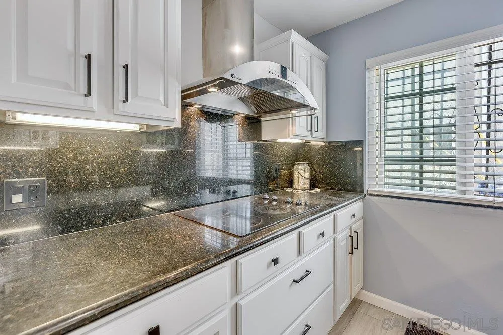 Photo #13: 260019130 Listing: Photo #13