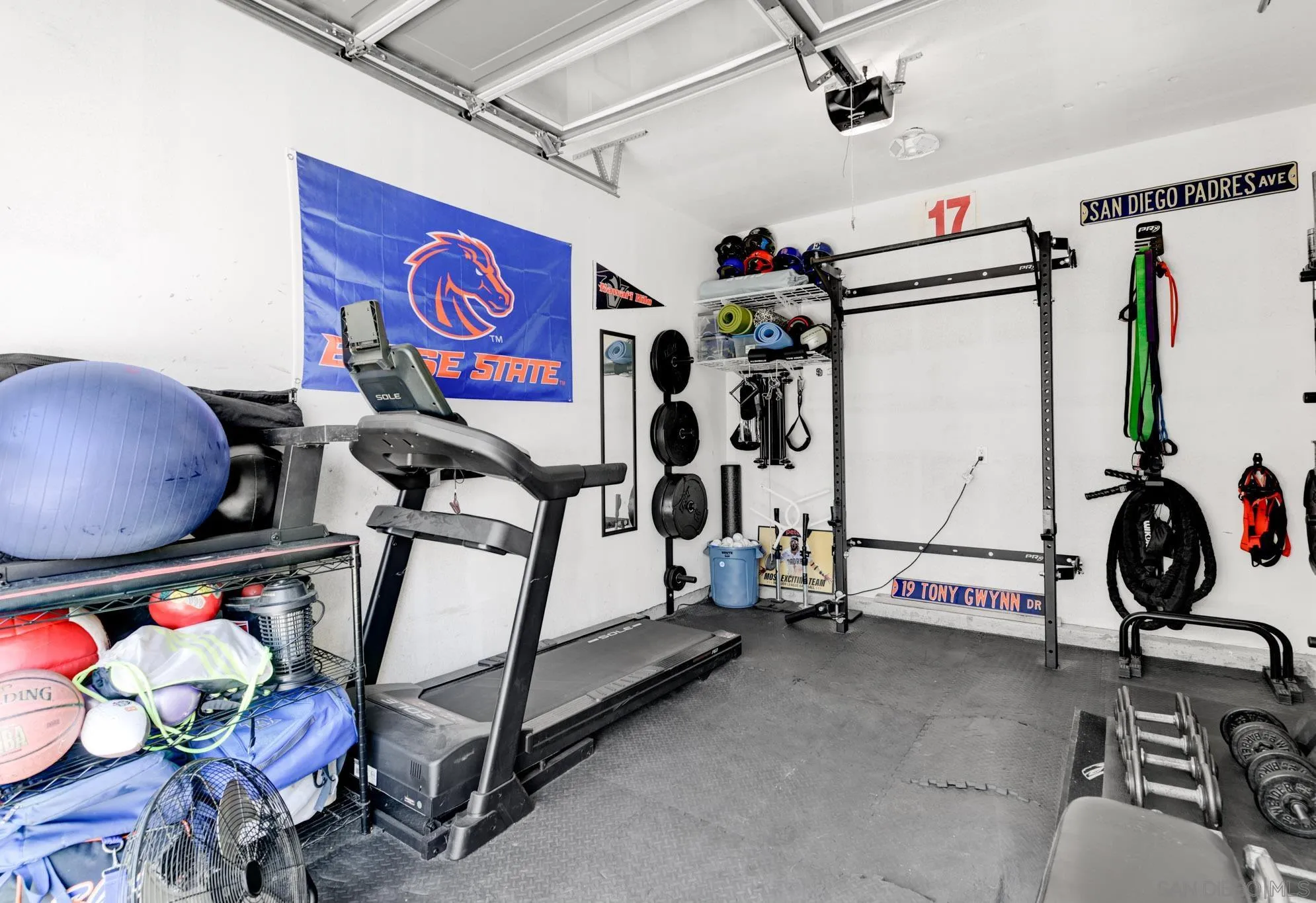https://cdn.realtyfeed.com/cdn/127/260019132/f019103328f4e567c2bcf68f631f67db.webp