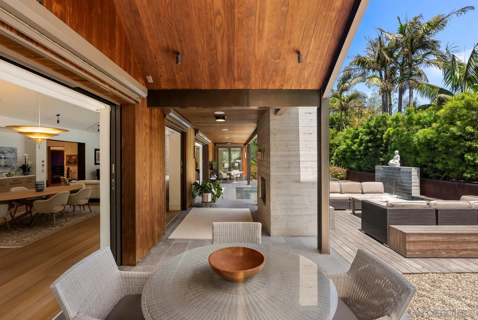 https://cdn.realtyfeed.com/cdn/127/260019135/12276a6ac79b93ce3febb0a063a72bf0.webp