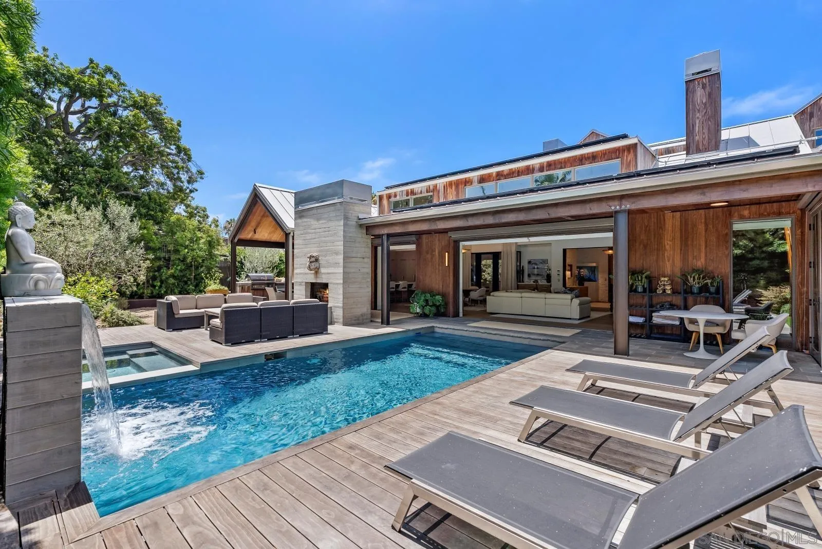 https://cdn.realtyfeed.com/cdn/127/260019135/2bba57a66c458f9de5261363b6292521.webp