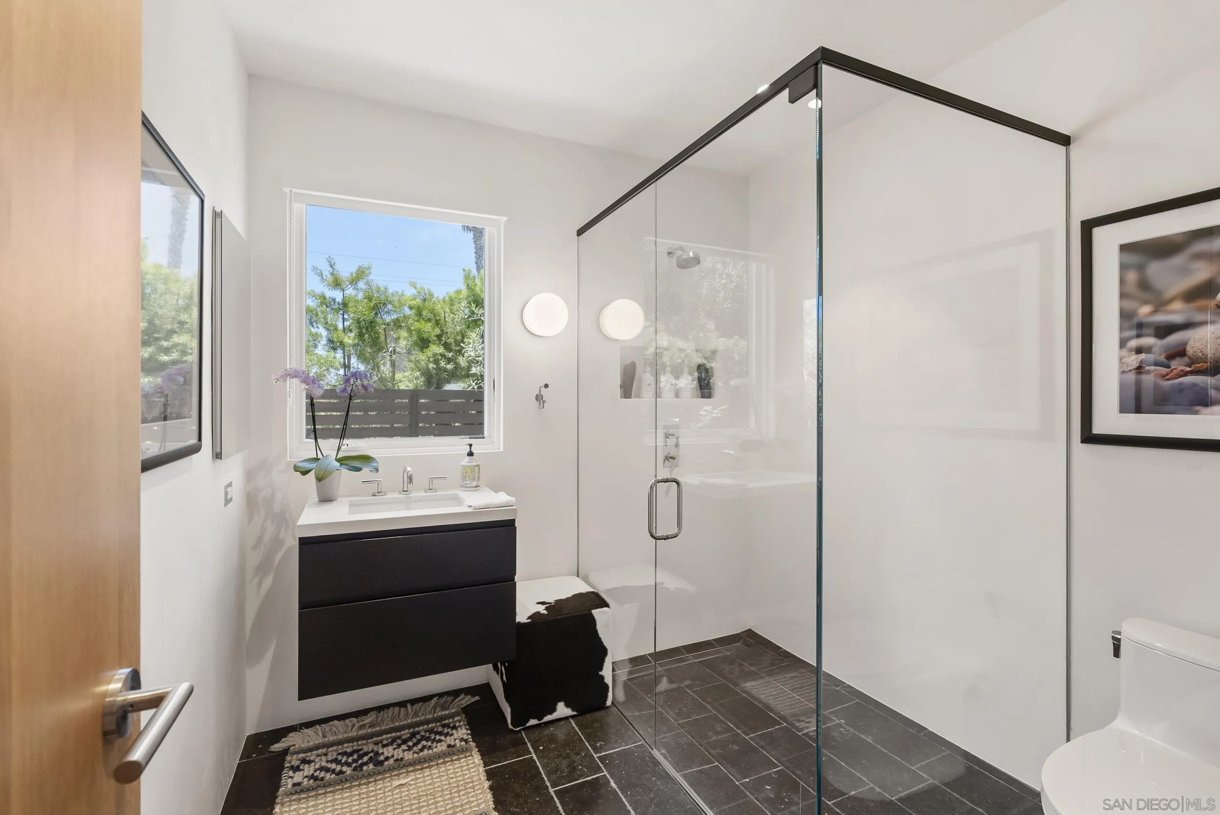 https://cdn.realtyfeed.com/cdn/127/260019135/2cc51782e9eaac748593ca3cd9a3c04a.webp