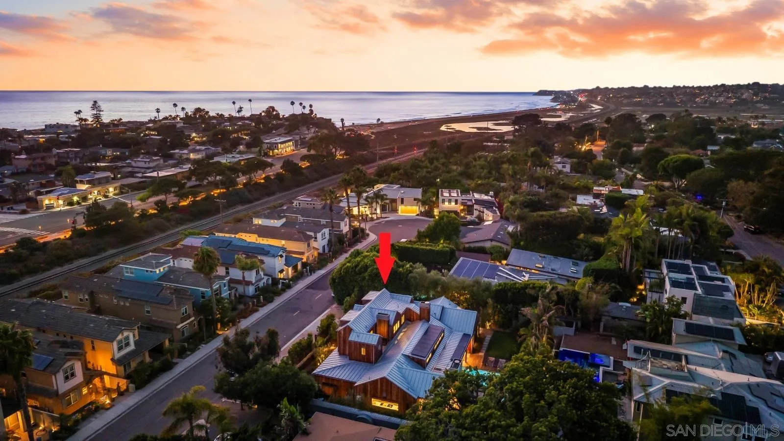 https://cdn.realtyfeed.com/cdn/127/260019135/892bf296c2ea8f21e7b23d4bf79bc9bf.webp
