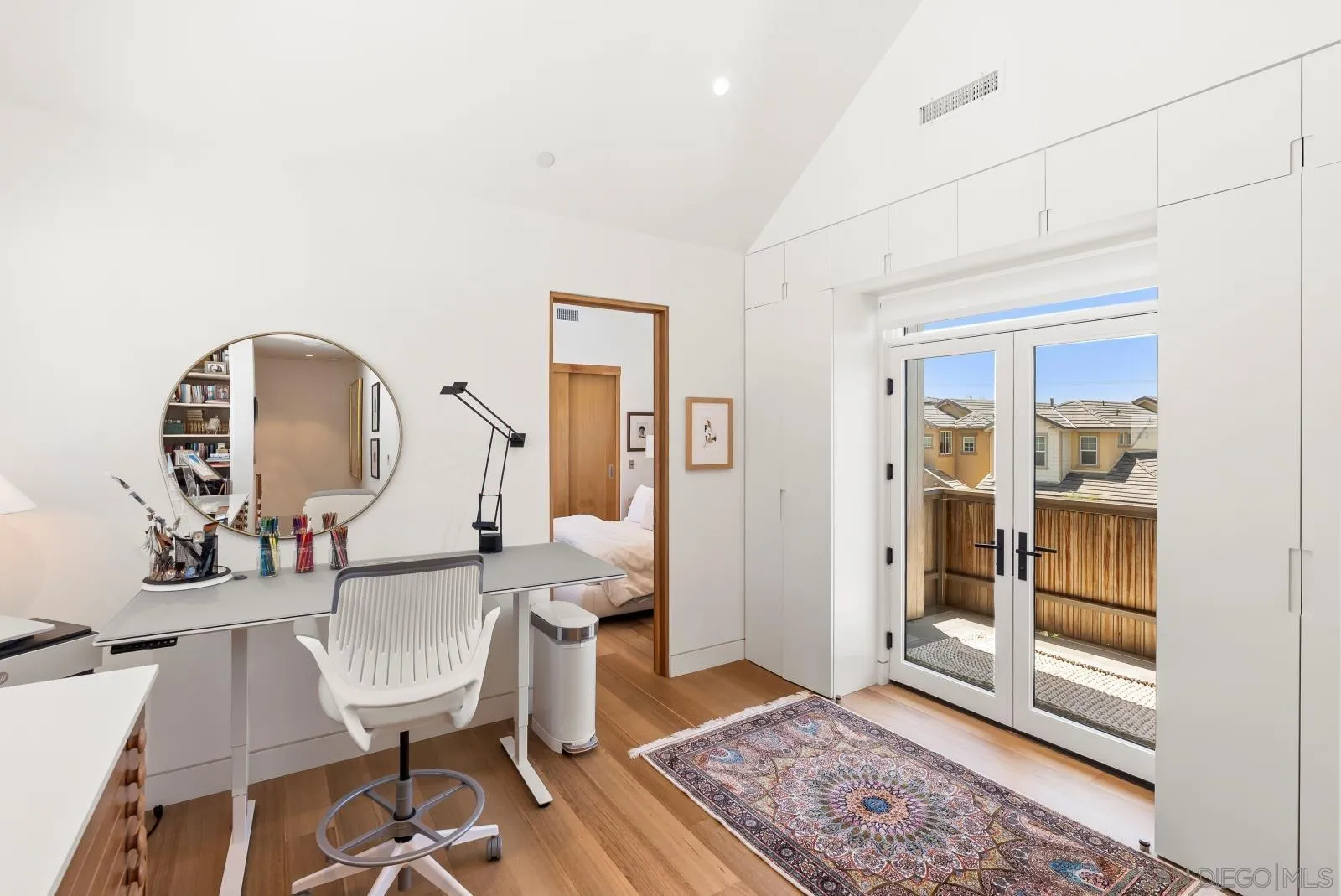 https://cdn.realtyfeed.com/cdn/127/260019135/aade2bbd47693fe250306cd282b2d931.webp