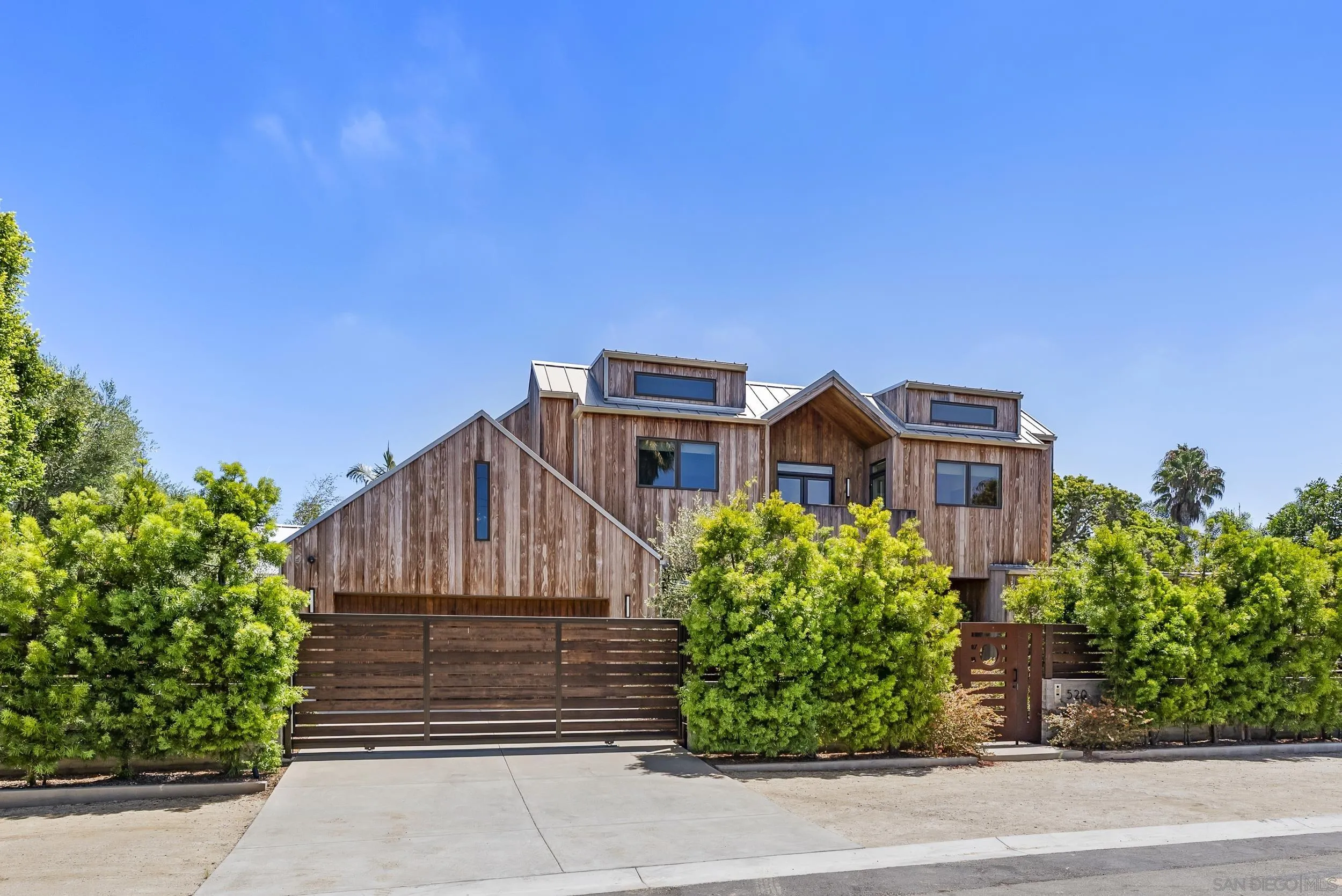 https://cdn.realtyfeed.com/cdn/127/260019135/b0d925907a05ed791463007458eb592a.webp