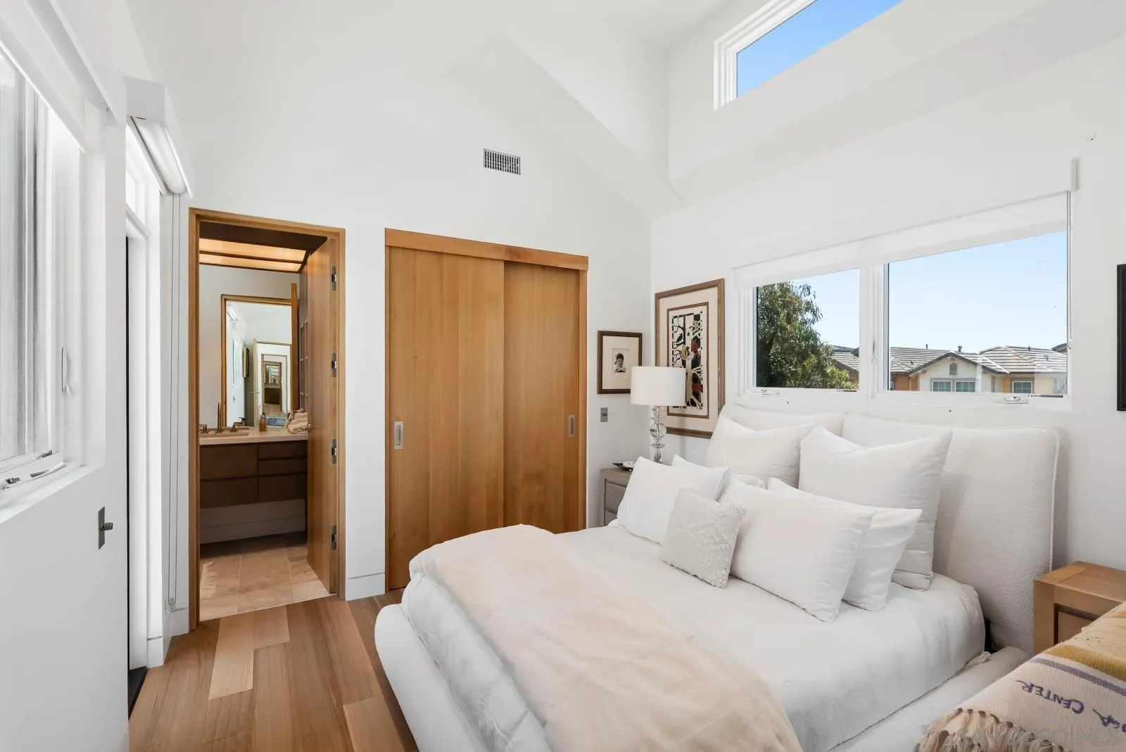 https://cdn.realtyfeed.com/cdn/127/260019135/bd9b3f0a4814151c318cd9643b502eaa.webp