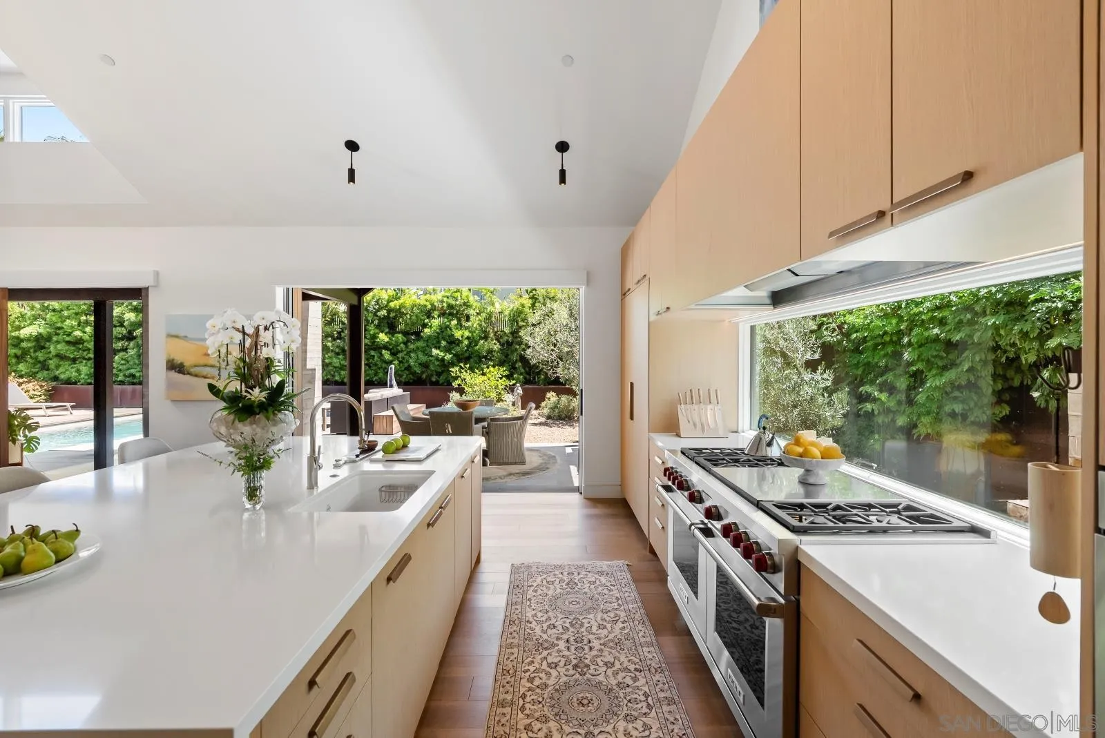 https://cdn.realtyfeed.com/cdn/127/260019135/d9501e35a45f41f406e7f157b40b2a04.webp
