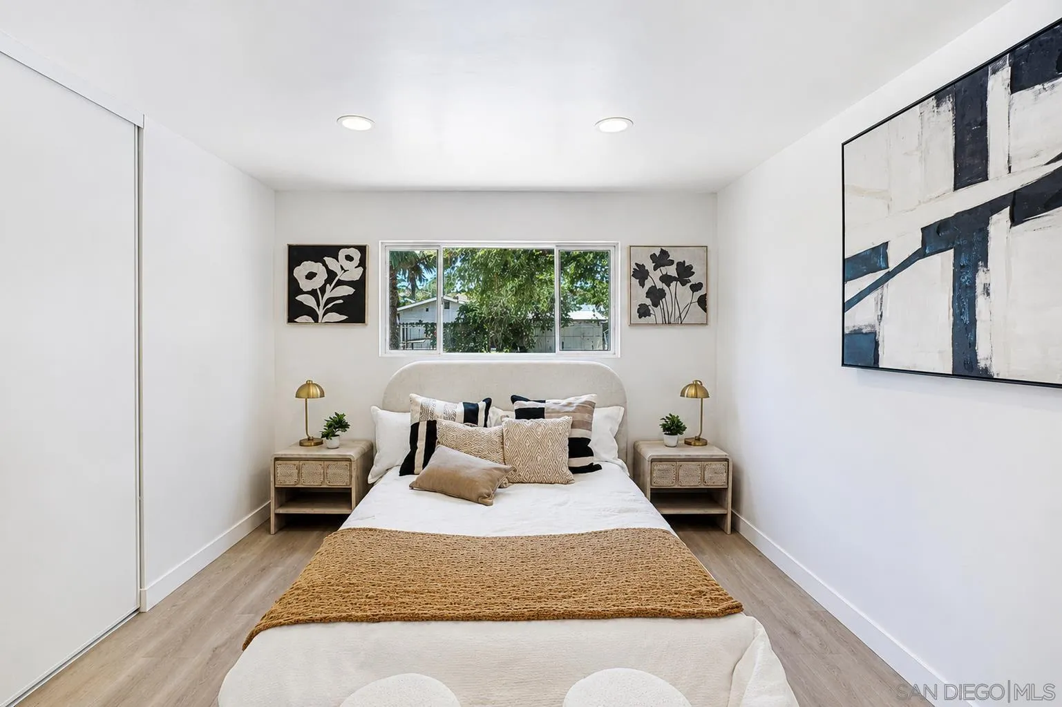 https://cdn.realtyfeed.com/cdn/127/260019137/8e5399c331a4d70908c36cd7734f936a.webp