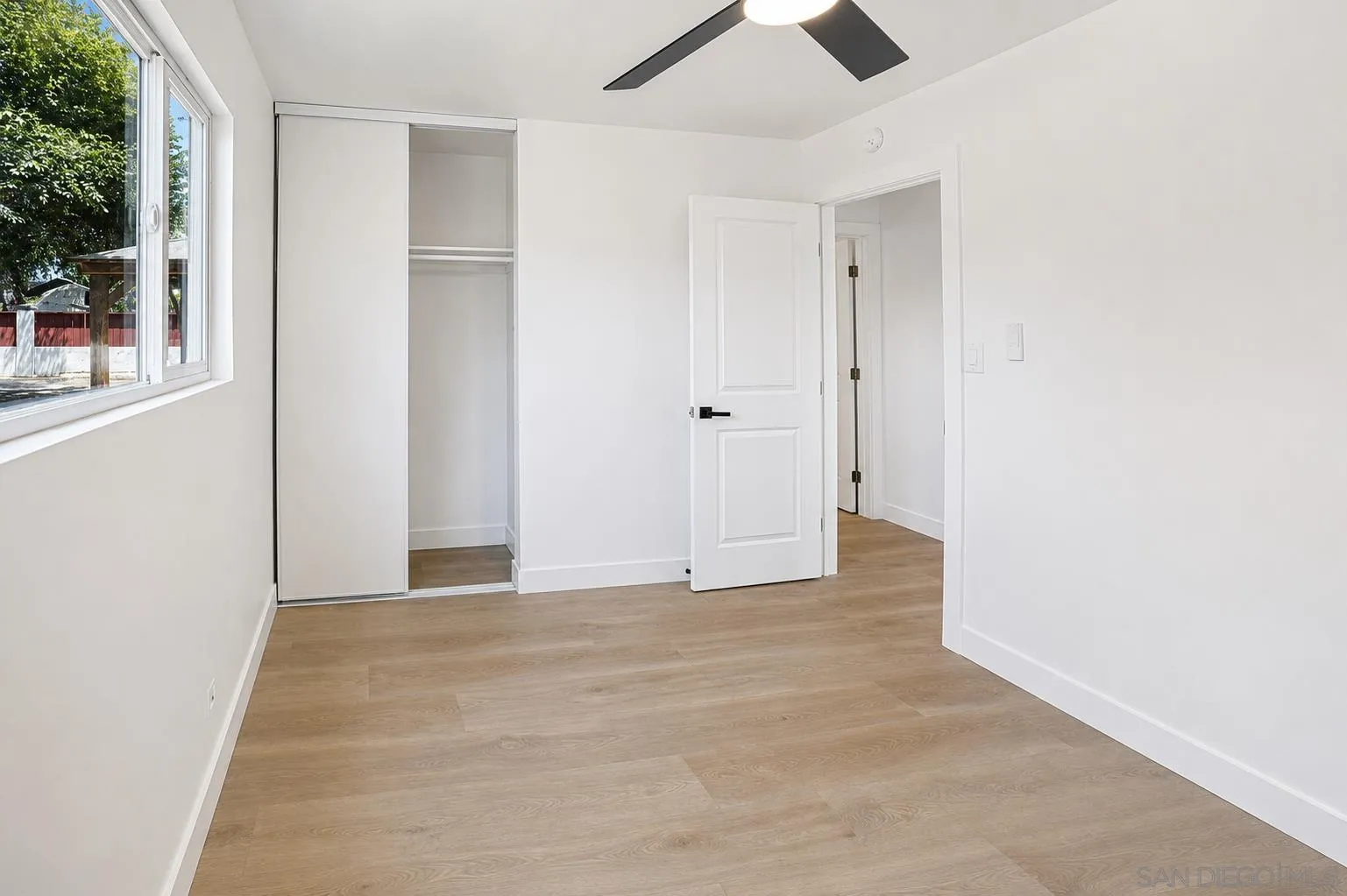 https://cdn.realtyfeed.com/cdn/127/260019137/a3290f58517f8772591ffa2676b2faf6.webp