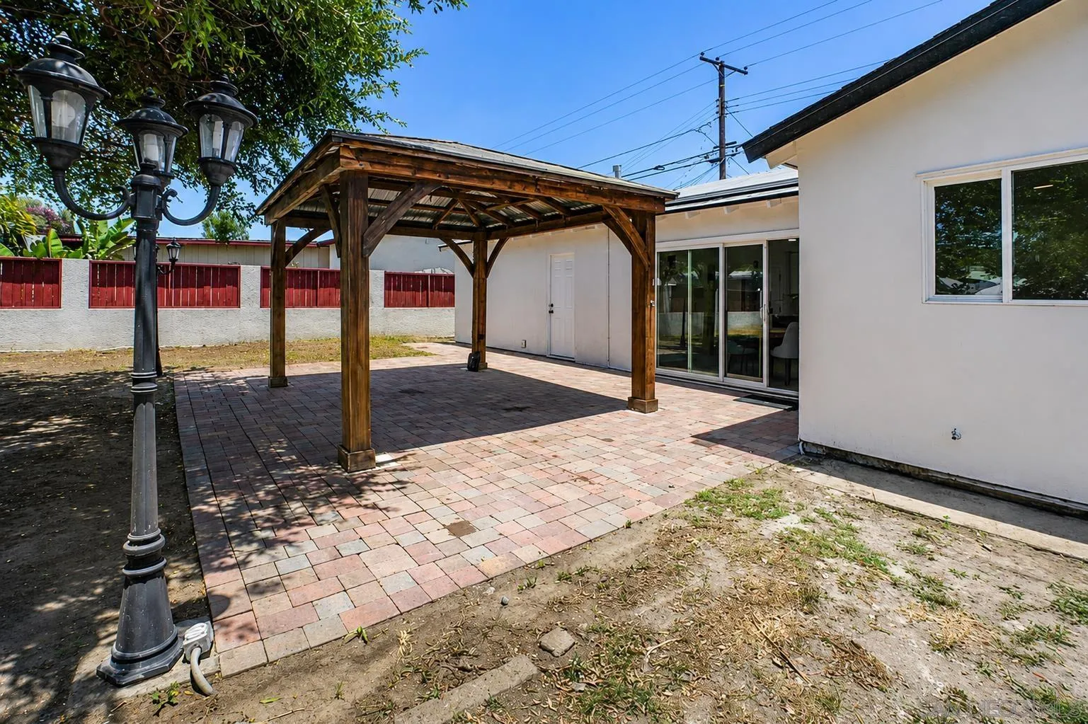 https://cdn.realtyfeed.com/cdn/127/260019137/f544b4ba2b5c32357f3a1e0301b3c16f.webp