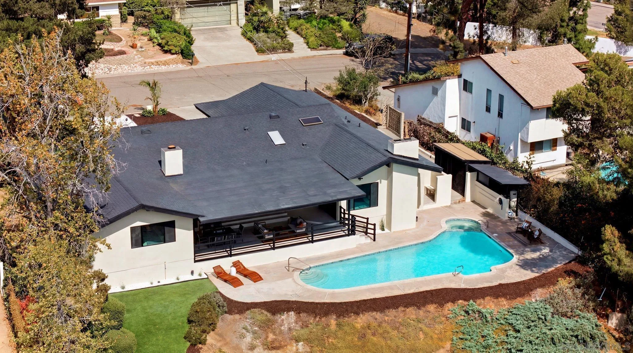 https://cdn.realtyfeed.com/cdn/127/260019139/04e84cc91b4a7a4b9746737e6e88b23e.webp
