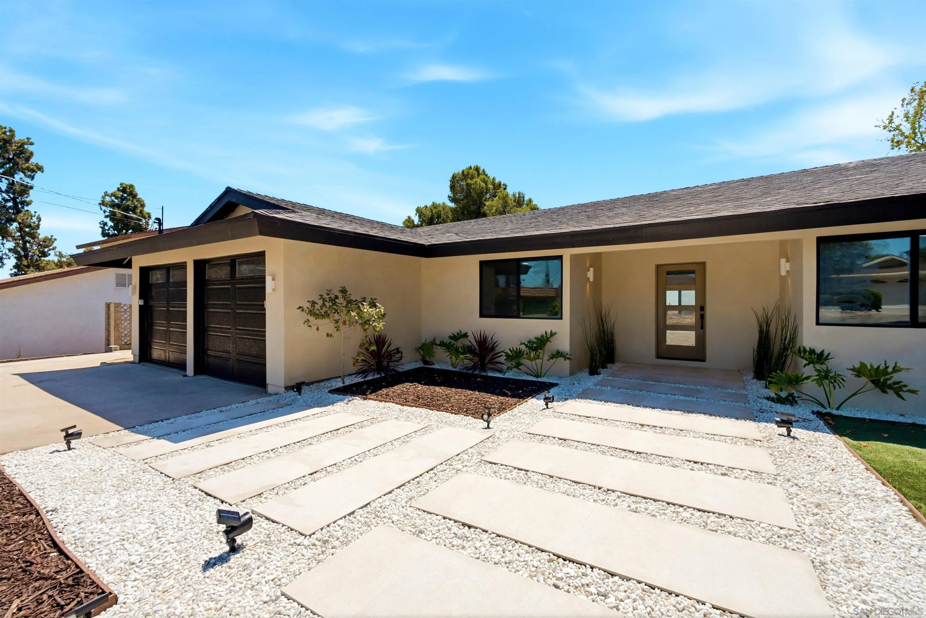 https://cdn.realtyfeed.com/cdn/127/260019139/5bc8b3f4ddcc5df631a6c2b276aeec5c.webp