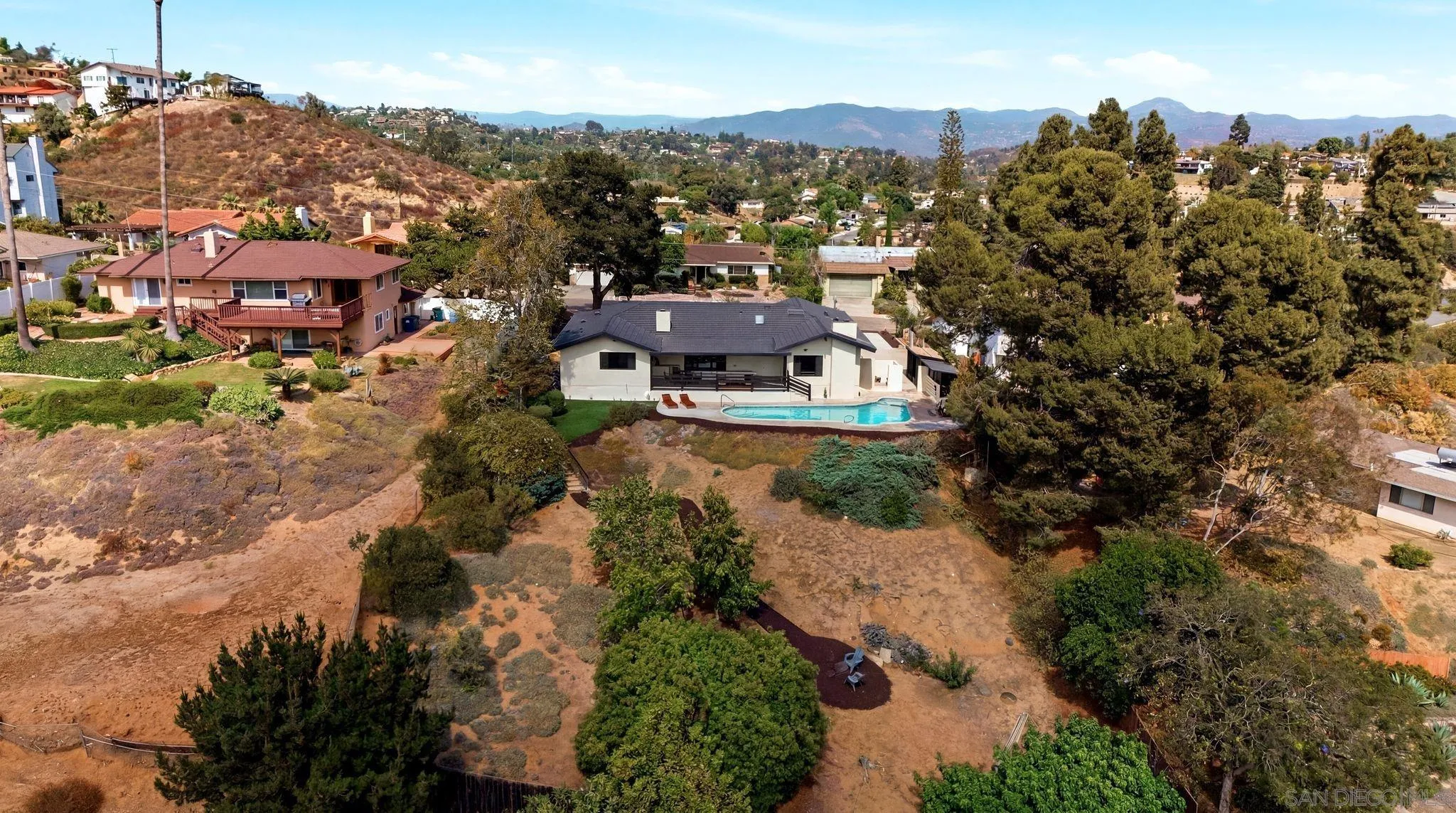 https://cdn.realtyfeed.com/cdn/127/260019139/aad0959532c99f0bbf1f5e906a149f5d.webp