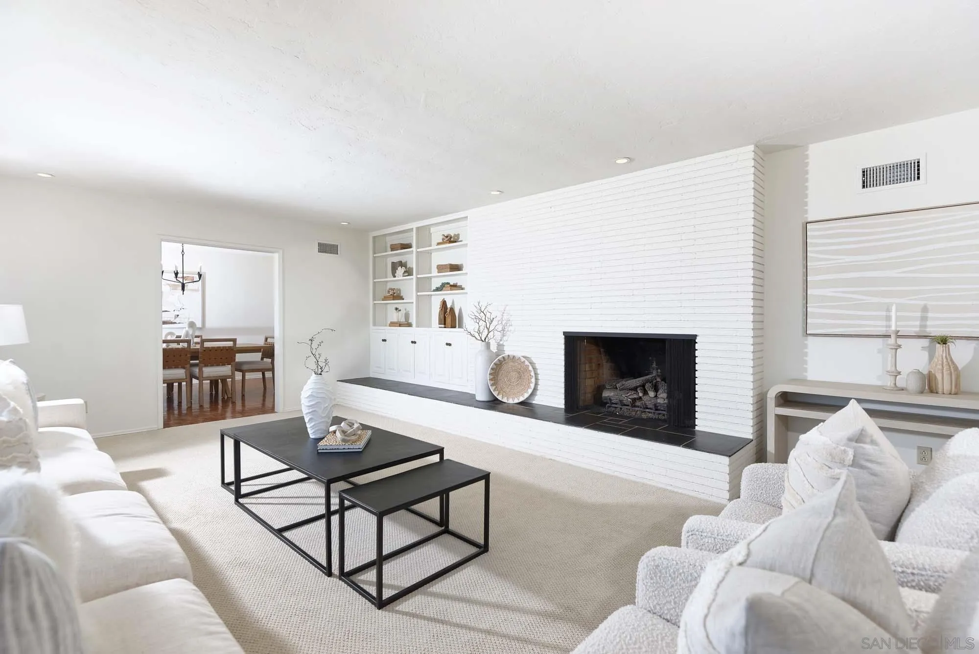 https://cdn.realtyfeed.com/cdn/127/260019142/38141c60195f438ecaab3ab22259233c.webp