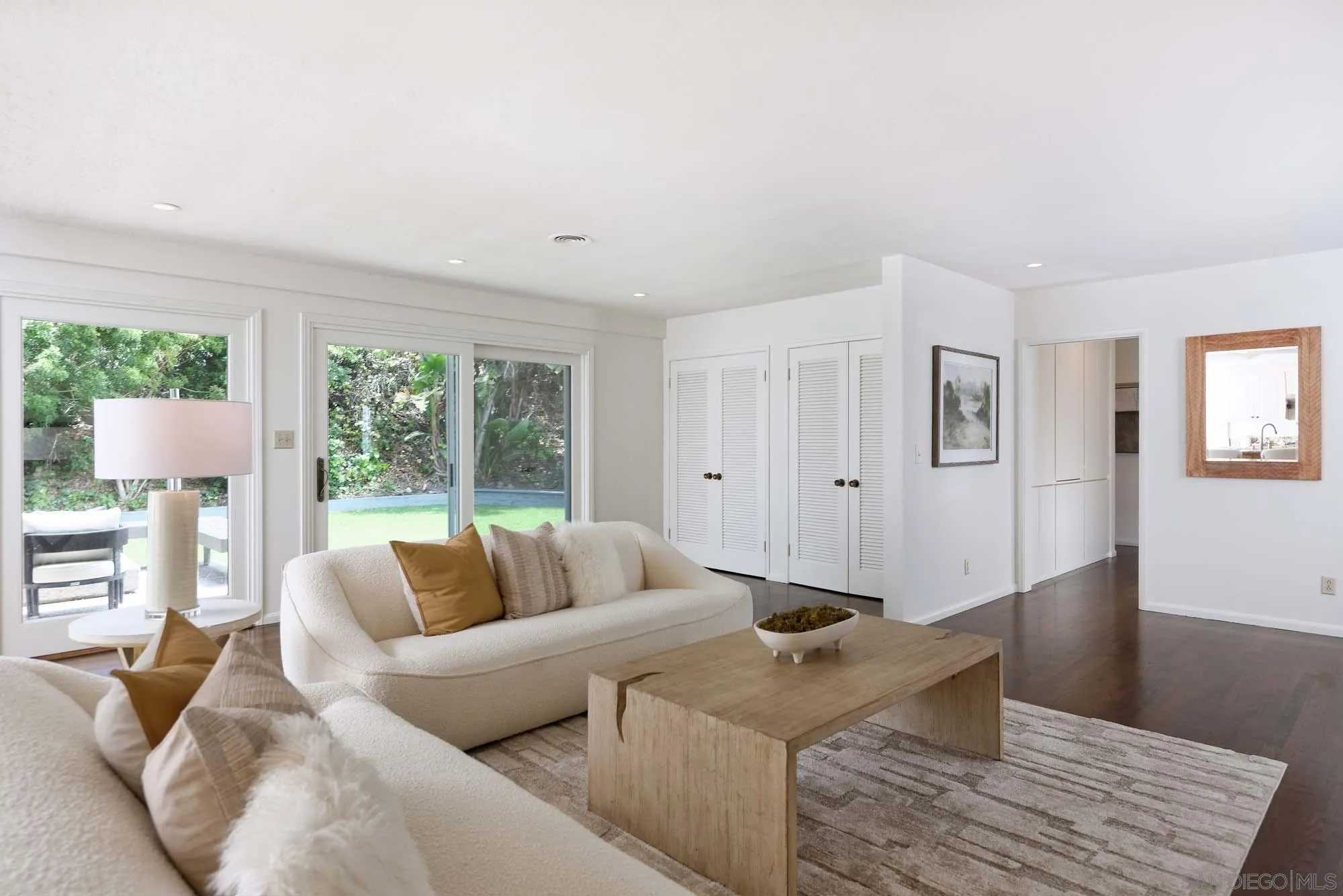 https://cdn.realtyfeed.com/cdn/127/260019142/72167c671d613c3ff53f623525f76ac0.webp