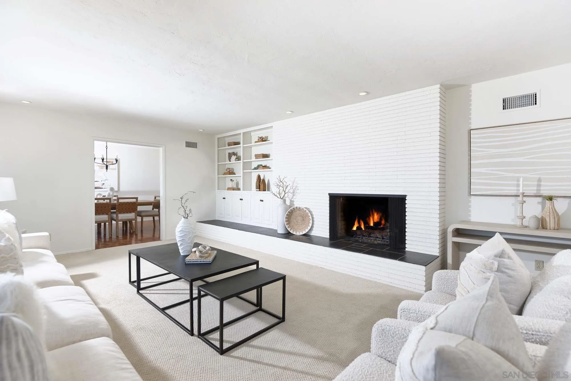 https://cdn.realtyfeed.com/cdn/127/260019142/bcab5e55cb108a1910d4a126dfe9d053.webp