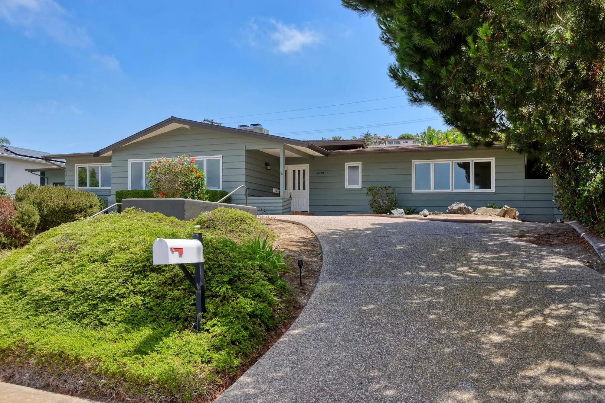 https://cdn.realtyfeed.com/cdn/127/260019142/e94c365bb75557c117418895c421b836.webp