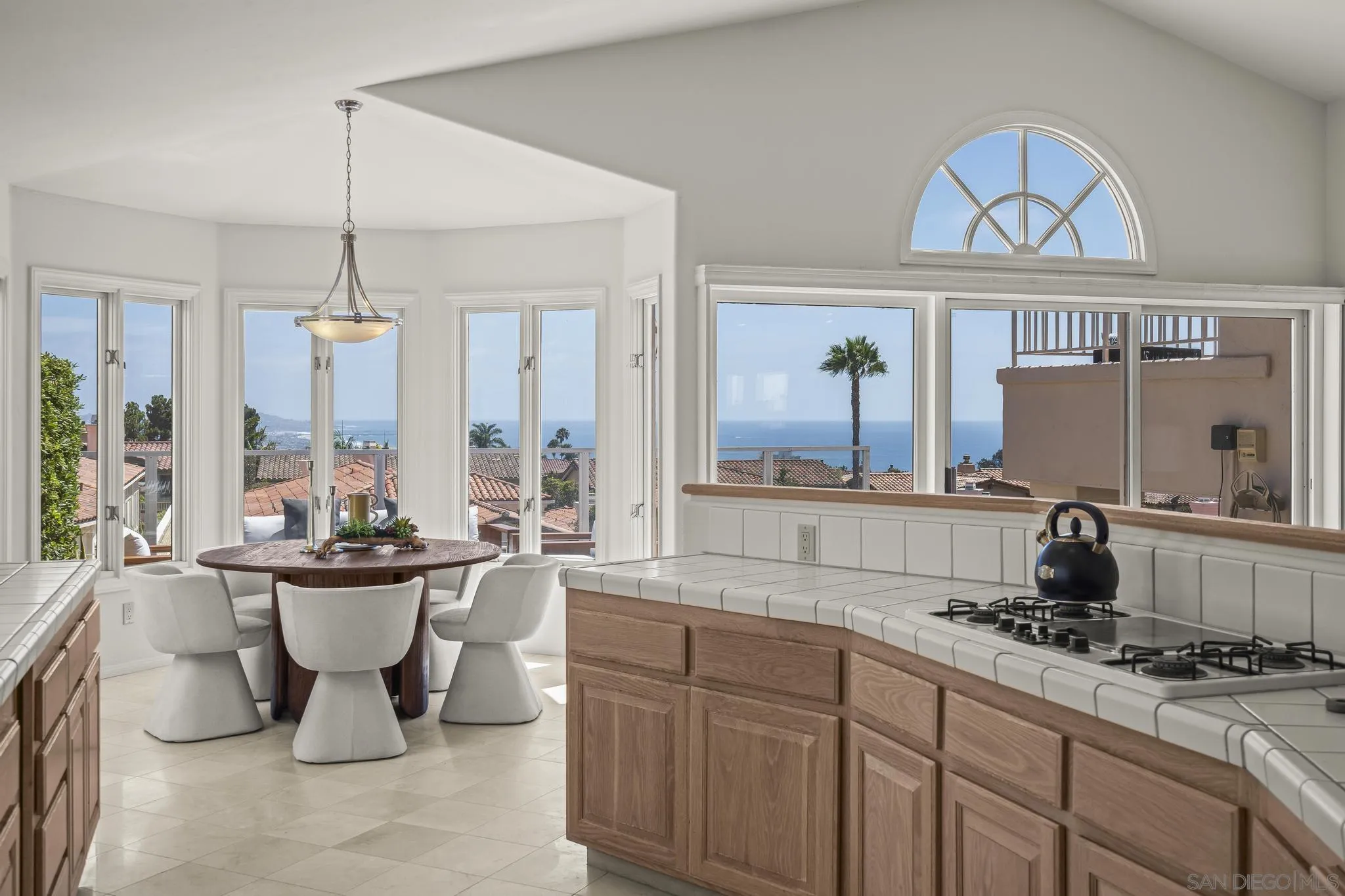 https://cdn.realtyfeed.com/cdn/127/260019143/a485a76fd79c7085588fc5e62966d705.webp