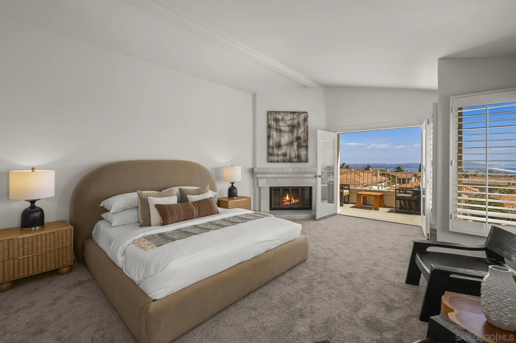 https://cdn.realtyfeed.com/cdn/127/260019143/efeade84dd865a0bdb44af2c0442dfad.webp