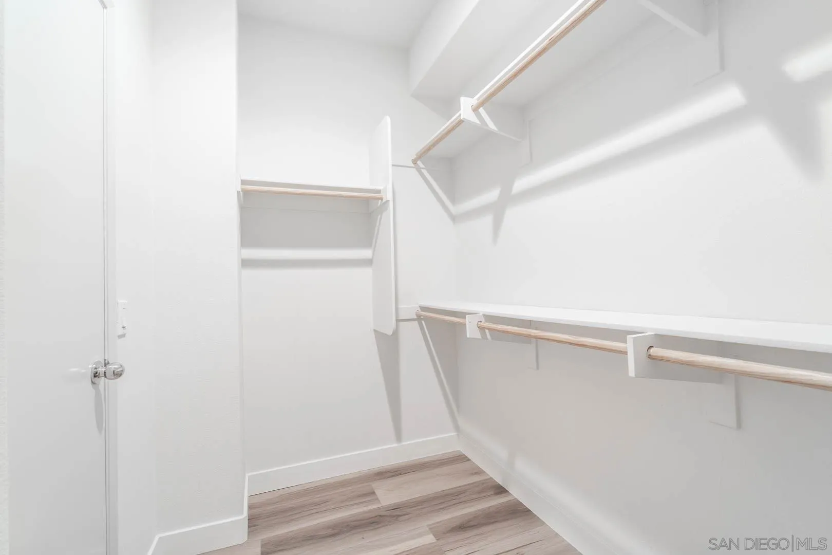 Photo #11: 260019144 Listing: Photo #11
