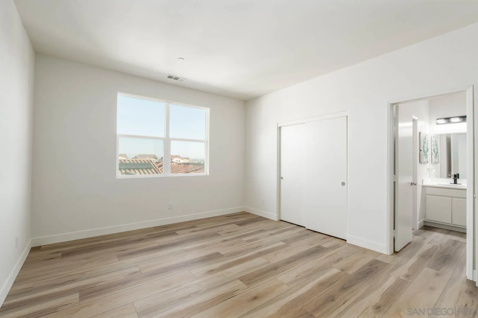 Photo #14: 260019144 Listing: Photo #14